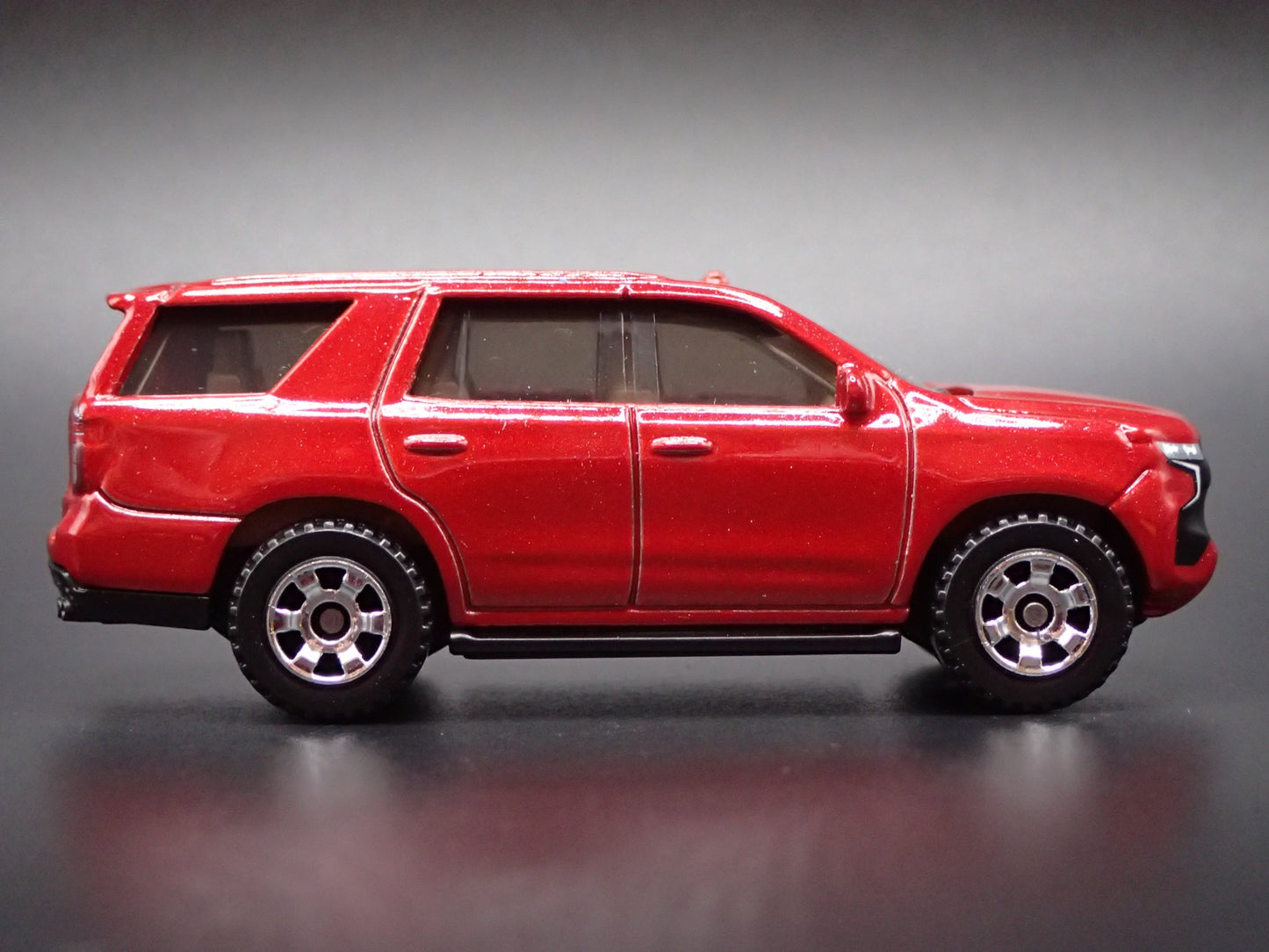 2021-2026 CHEVY CHEVROLET TAHOE Z71 RED 1:64 SCALE COLLECTIBLE DIECAST MODEL CAR