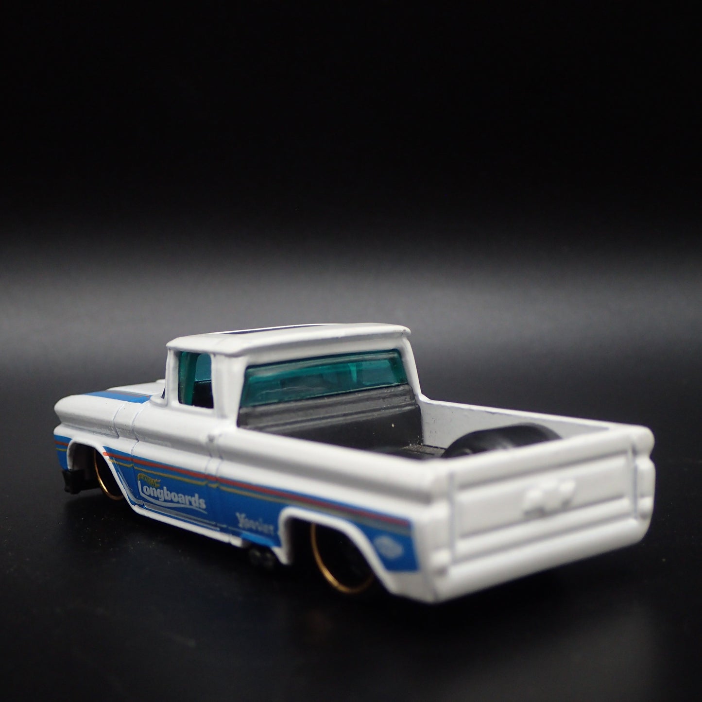 1962 62 CHEVY CHEVROLET SHORT BED PICKUP TRUCK RARE 1:64 SCALE DIECAST MODEL CAR