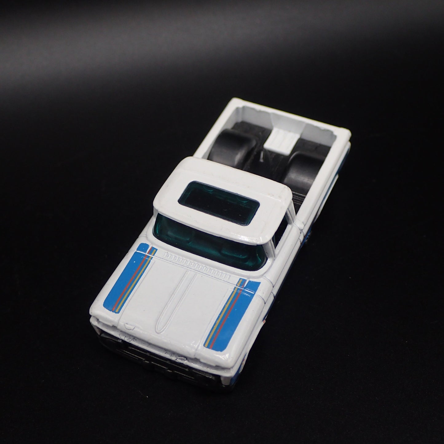 1962 62 CHEVY CHEVROLET SHORT BED PICKUP TRUCK RARE 1:64 SCALE DIECAST MODEL CAR