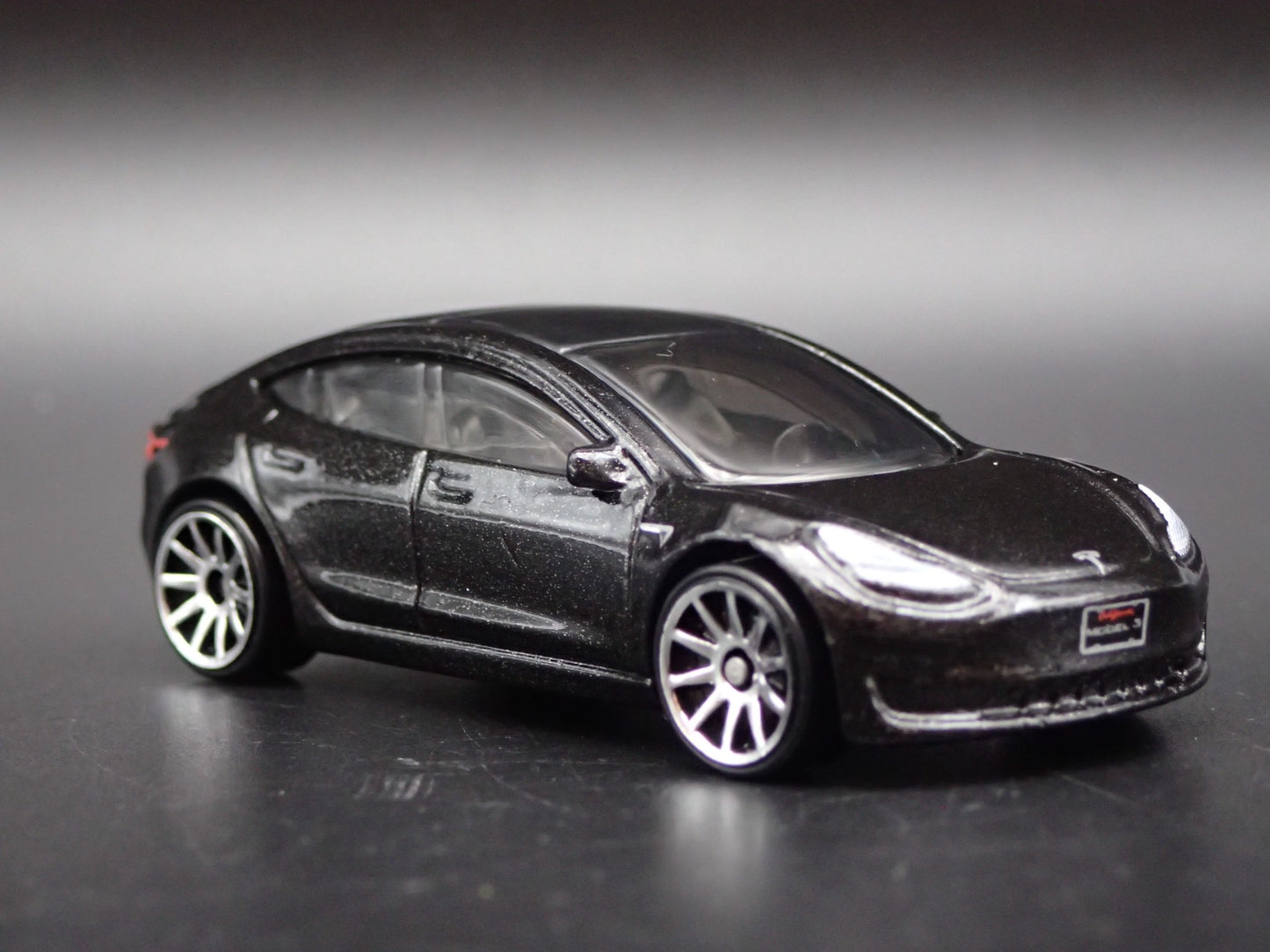 2017-2025 TESLA MODEL 3 BLACK 1:64 SCALE COLLECTIBLE DIORAMA DIECAST MODEL  CAR
