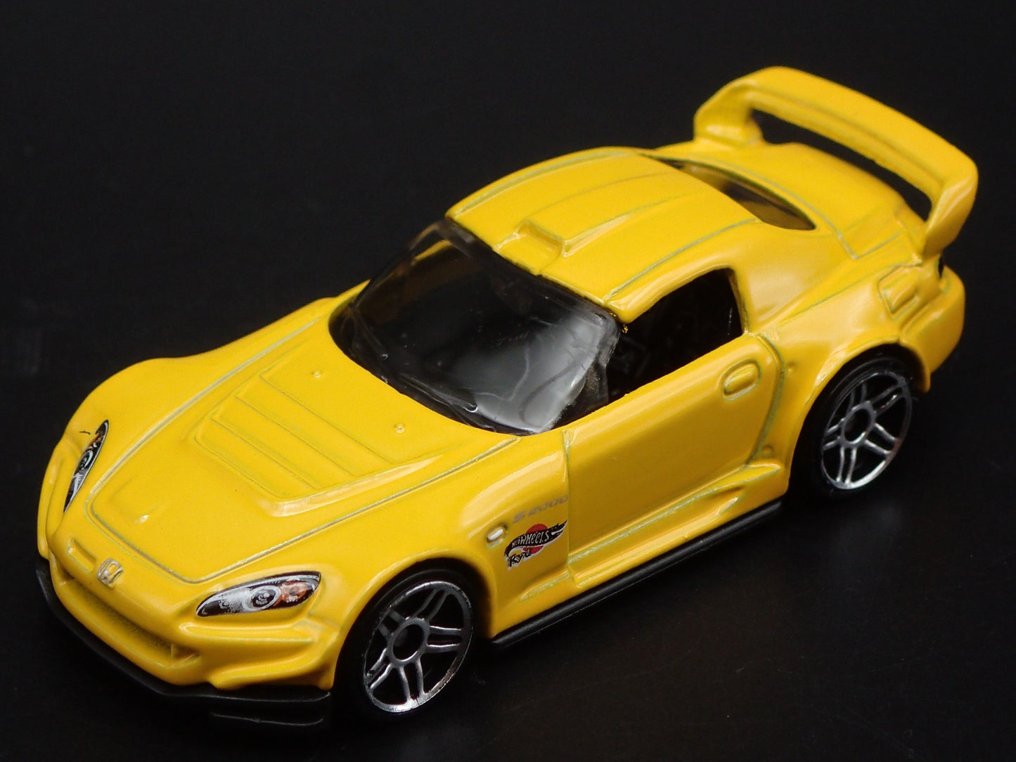 1999-2003 HONDA S2000 YELLOW 1:64 SCALE COLLECTIBLE DIORAMA DIECAST MODEL CAR