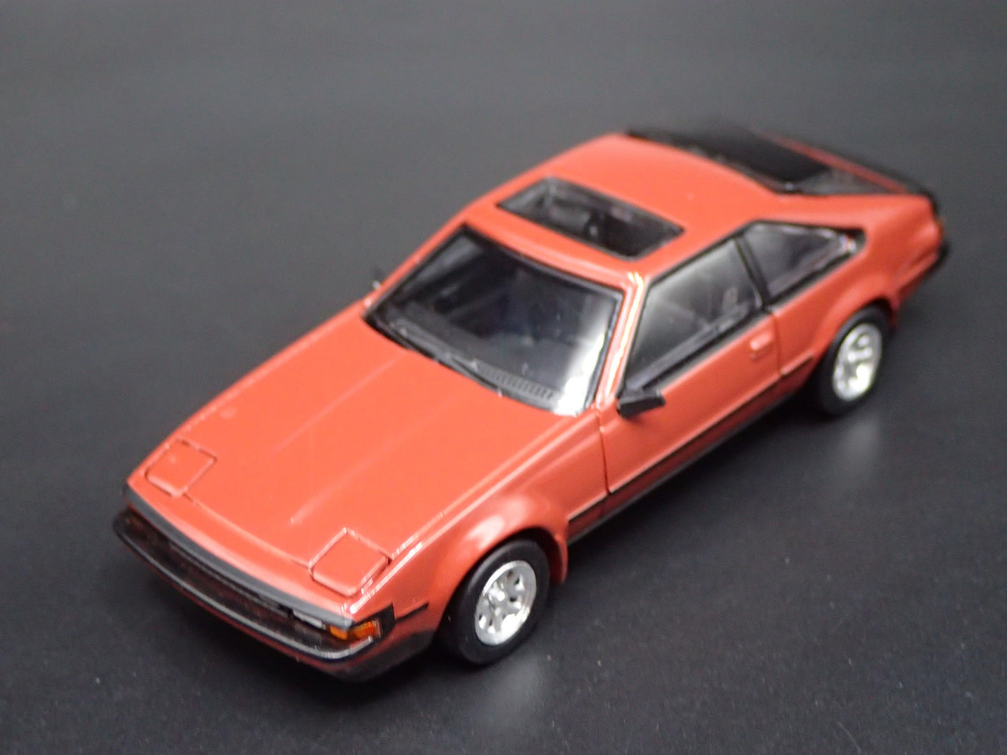 1982-1986 TOYOTA CELICA SUPRA XX TERRACOTTA 1/64 SCALE DIORAMA DIECAST MODEL CAR