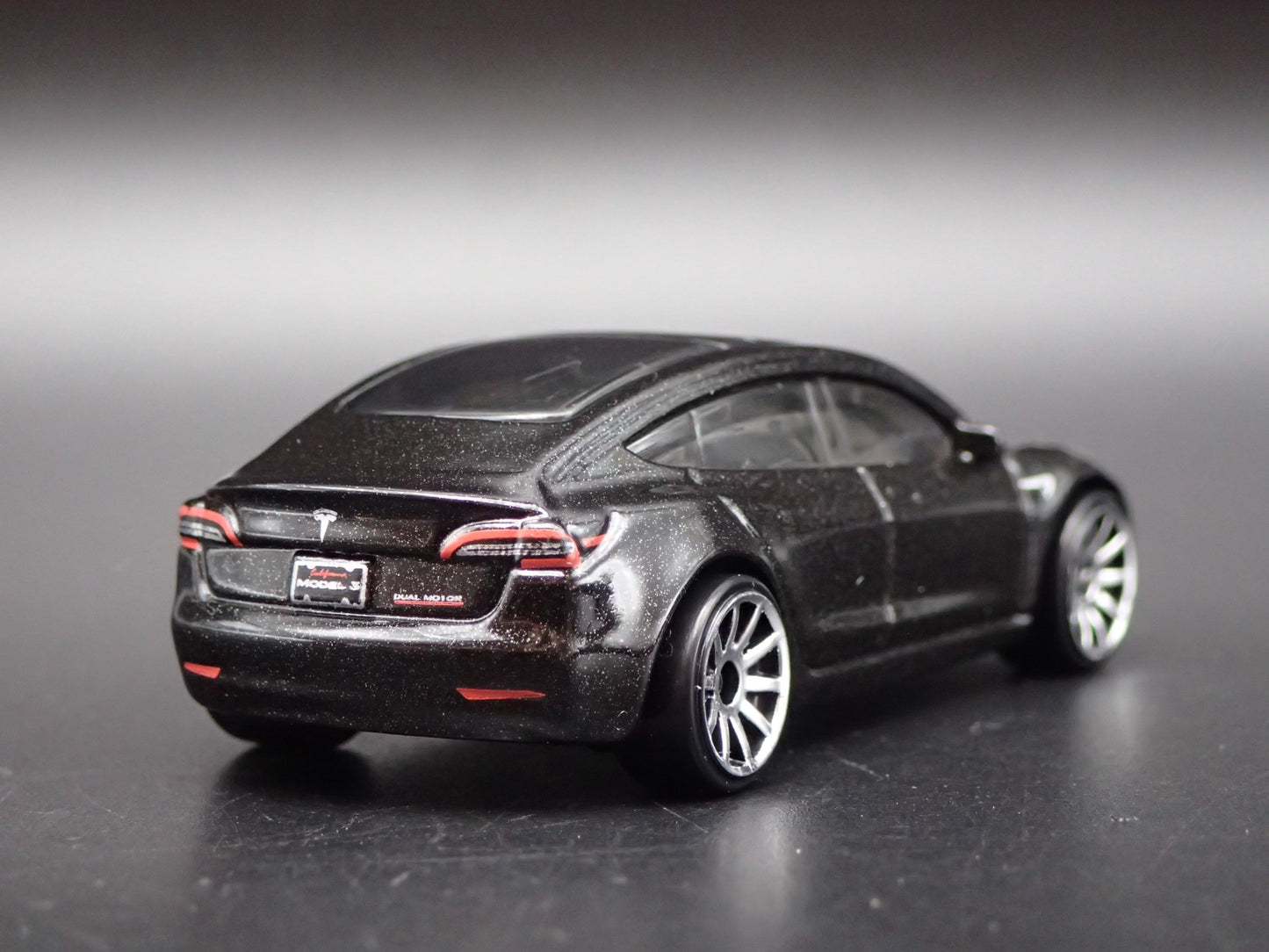 2017-2025 TESLA MODEL 3 BLACK 1:64 SCALE COLLECTIBLE DIORAMA DIECAST MODEL  CAR