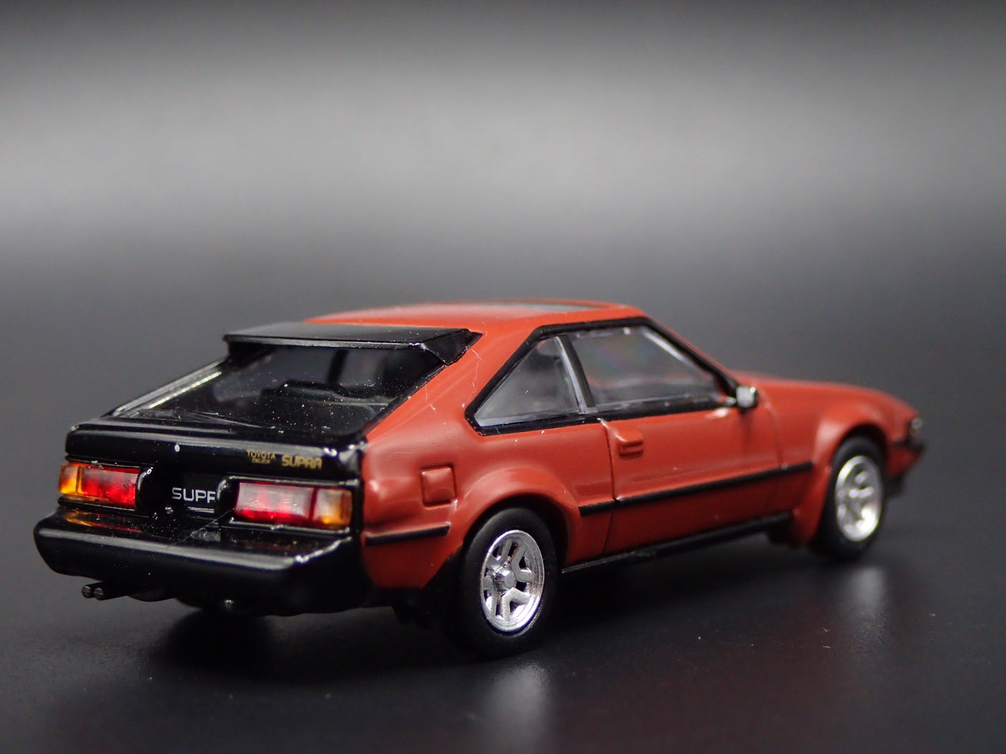 1982-1986 TOYOTA CELICA SUPRA XX TERRACOTTA 1/64 SCALE DIORAMA DIECAST MODEL CAR