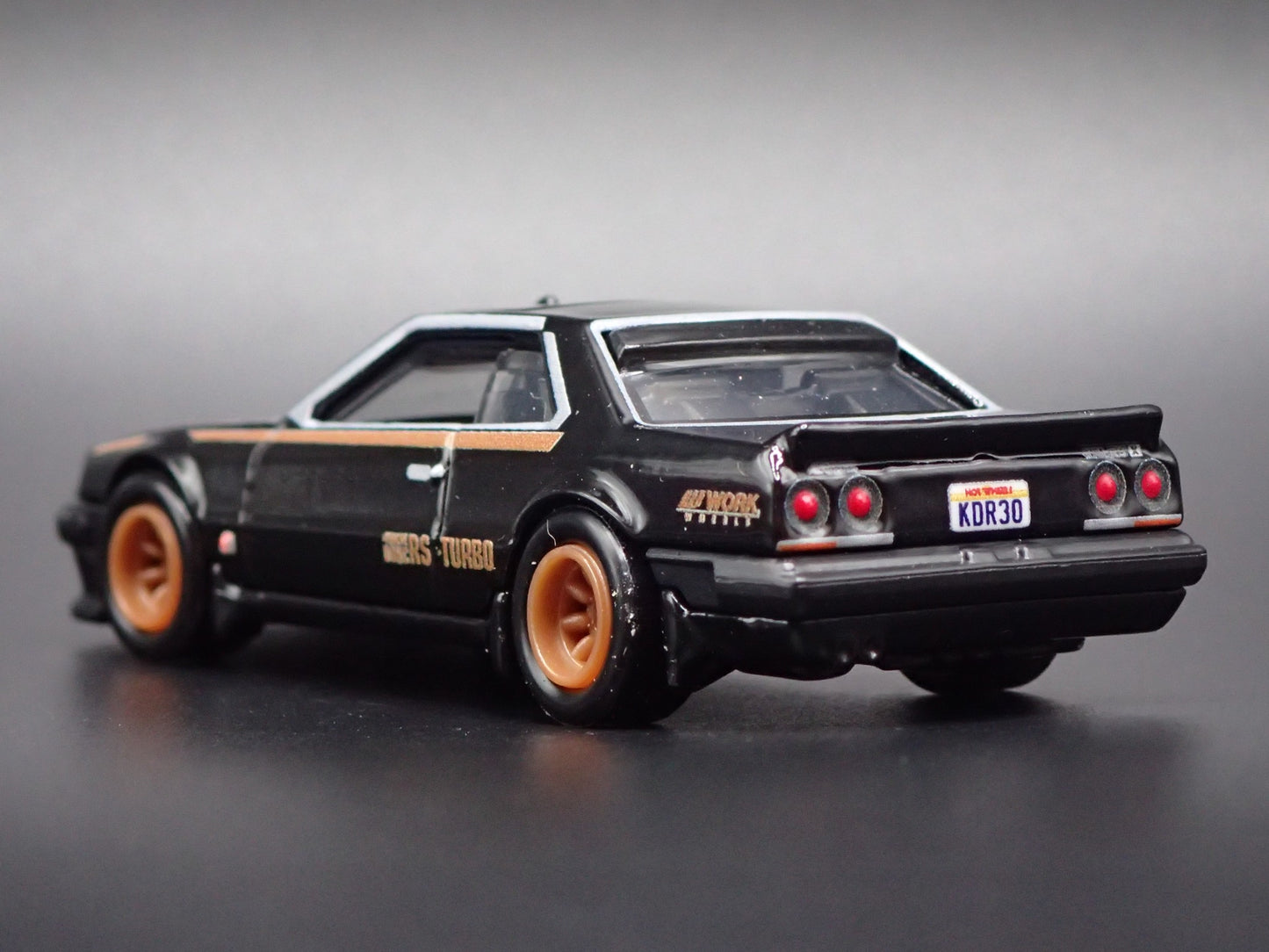 1981-1985 NISSAN SKYLINE RS KDR30 BLACK 1:64 SCALE COLLECTIBLE DIECAST MODEL CAR