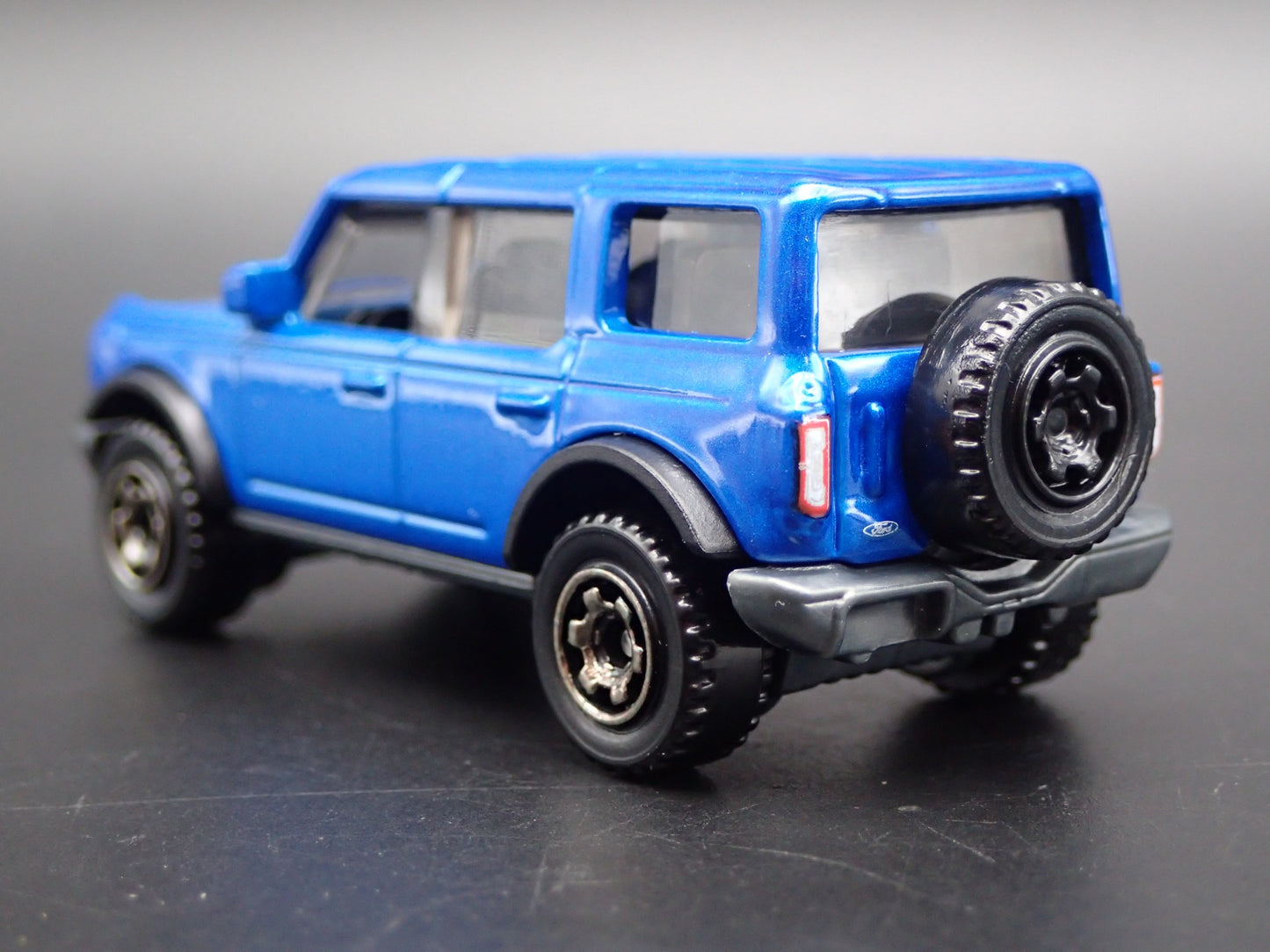 2021-2025 FORD BRONCO 4 FOUR DOOR BLUE 1:64 SCALE DIORAMA DIECAST MODEL CAR