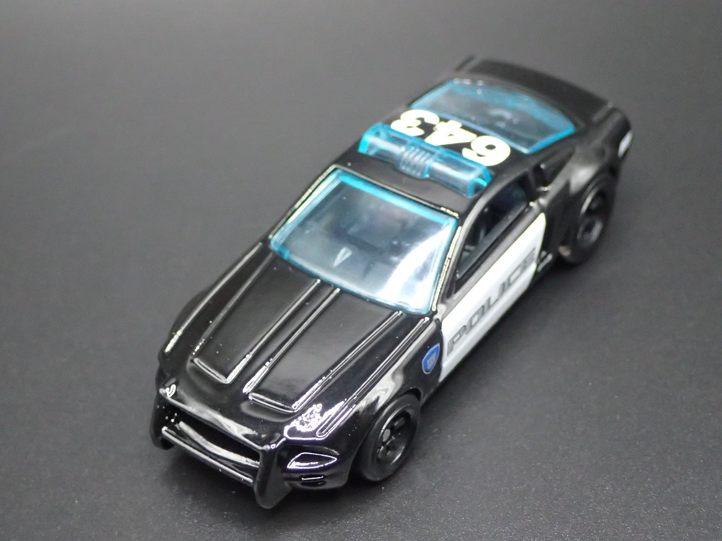 2005 FORD MUSTANG GT BARRICADE POLICE TRANSFORMERS 1:64 SCALE DIECAST MODEL CAR