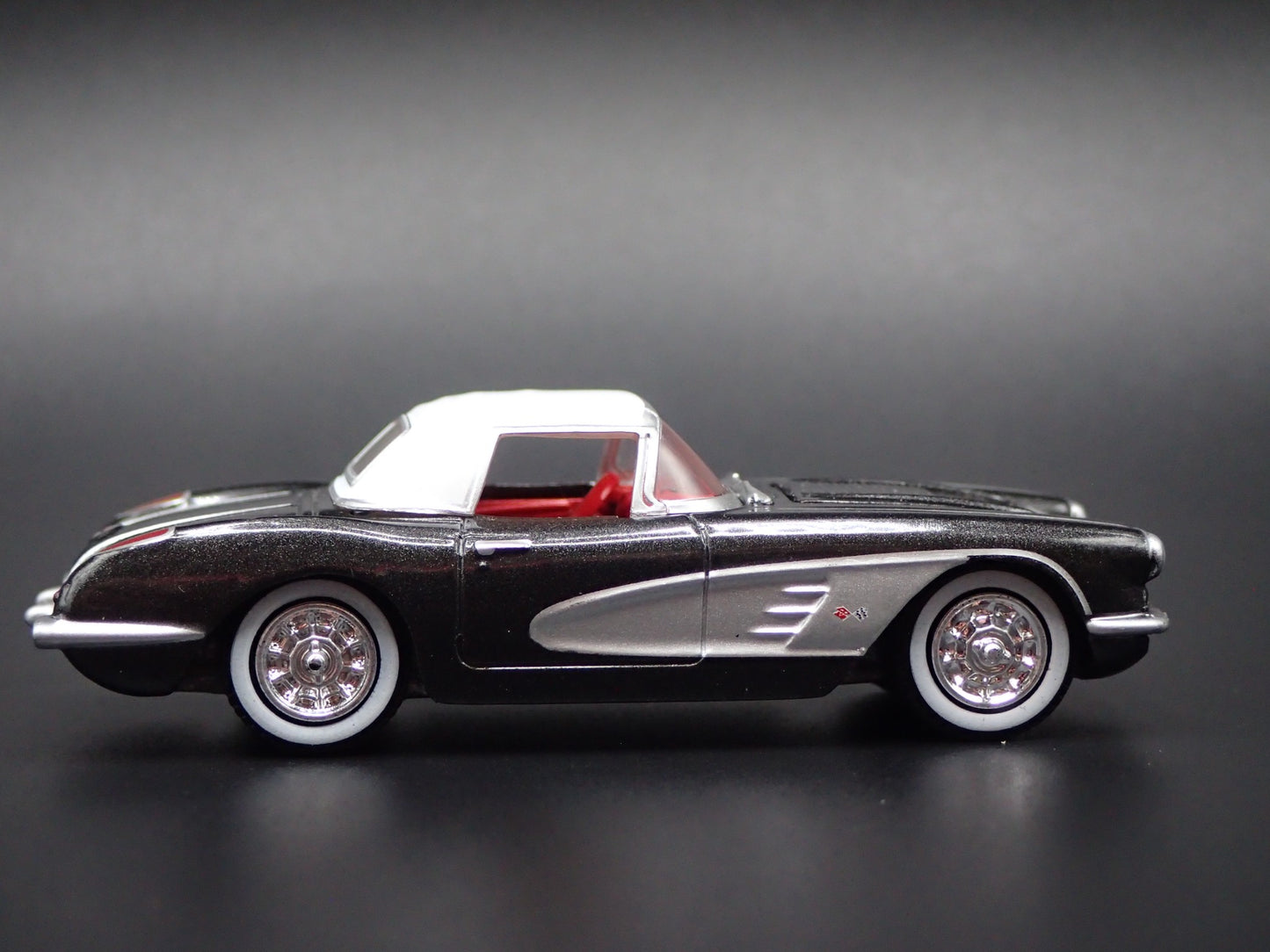 1958 58 CHEVY CHEVROLET CORVETTE CONVERTIBLE BLACK 1:64 SCALE DIECAST MODEL CAR