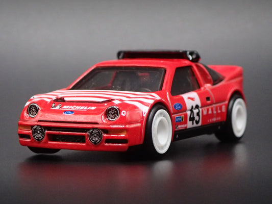 1984-1986 FORD RS200 RACE CAR RED 1:64 SCALE DIORAMA DIECAST MODEL CAR