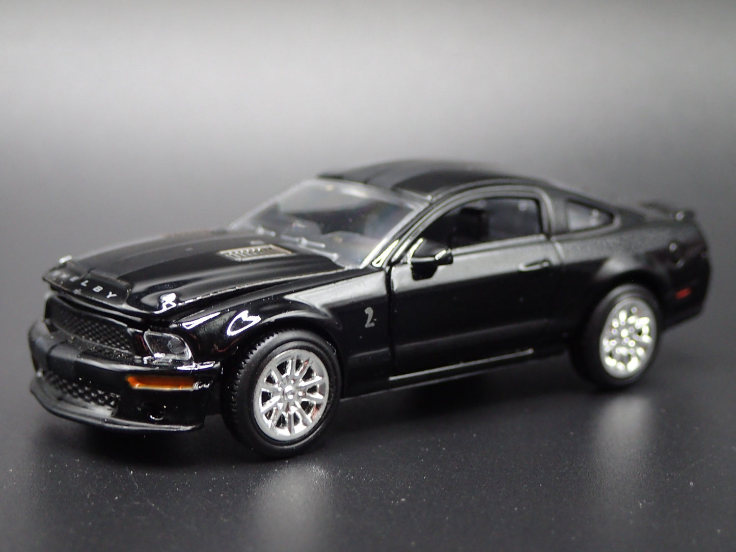 2008 FORD MUSTANG SHELBY GT500KR BLACK RARE 1:64 SCALE DIORAMA DIECAST MODEL CAR