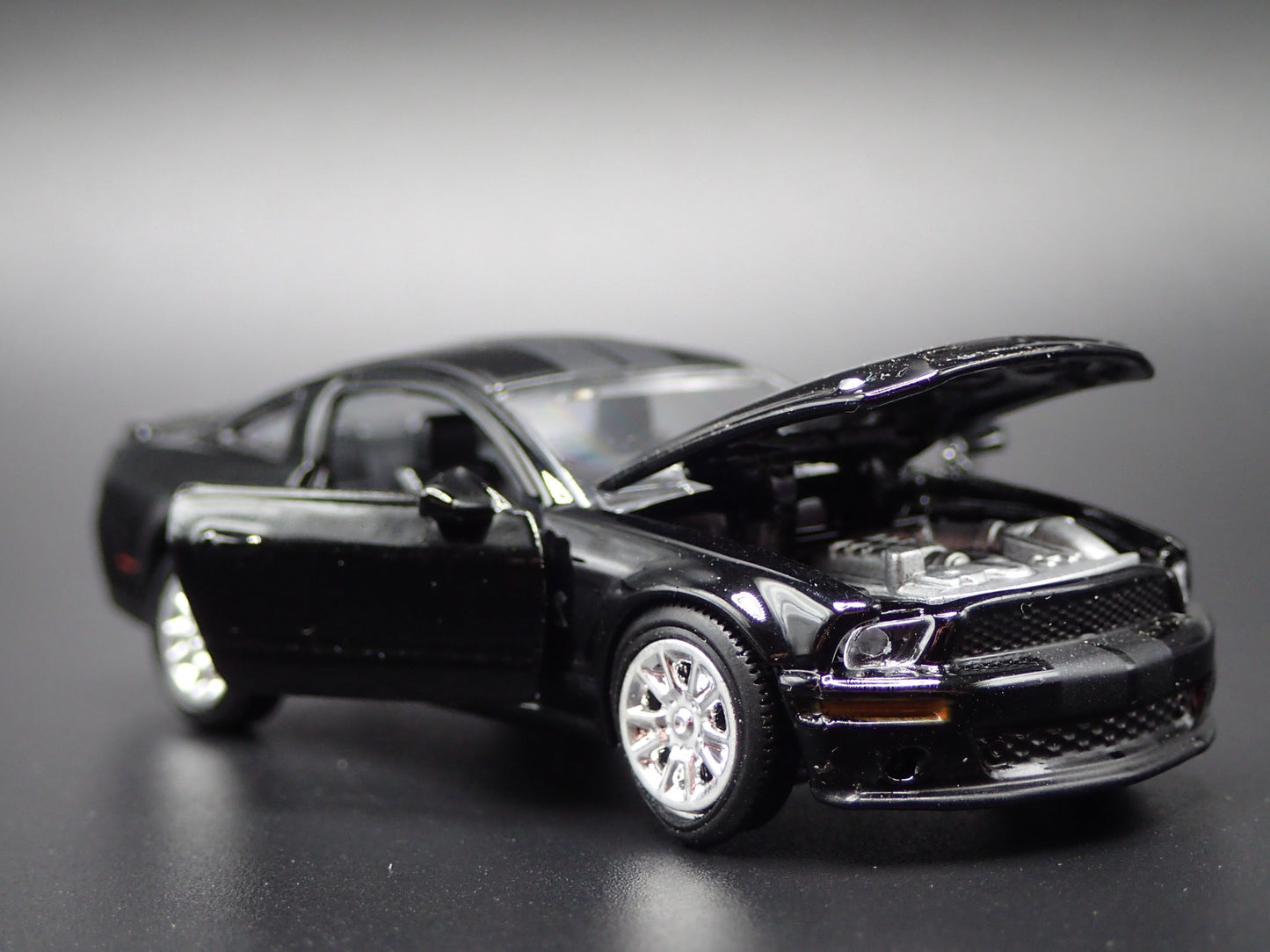 2008 FORD MUSTANG SHELBY GT500KR BLACK RARE 1:64 SCALE DIORAMA DIECAST MODEL CAR