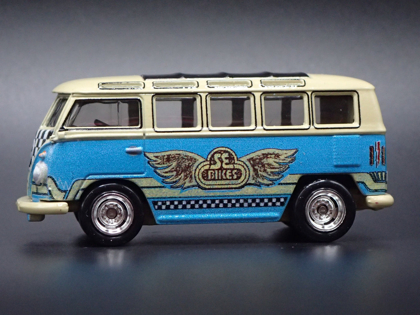 1950-1967 VW VOLKSWAGEN TYPE 2 T1 23 WINDOW BUS 1:64 SCALE DIECAST MODEL CAR