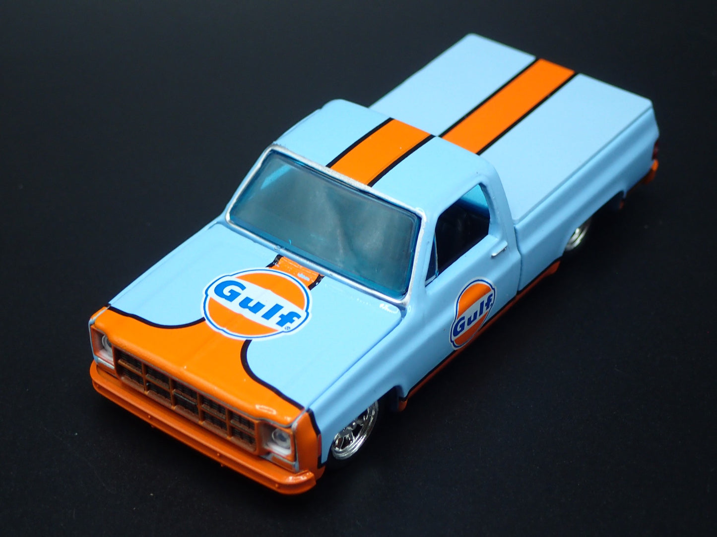1979 79 GMC SIERRA CLASSIC 15 SHORT BED GULF OIL 1/64 SCALE DIECAST MODEL CAR