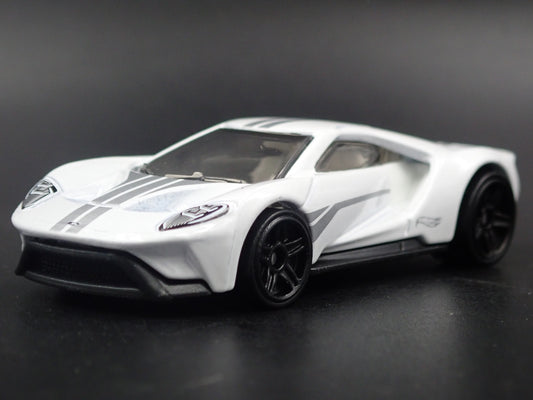 2017-2022 FORD GT SUPERCAR WHITE 1:64 SCALE COLLECTIBLE DIECAST MODEL CAR