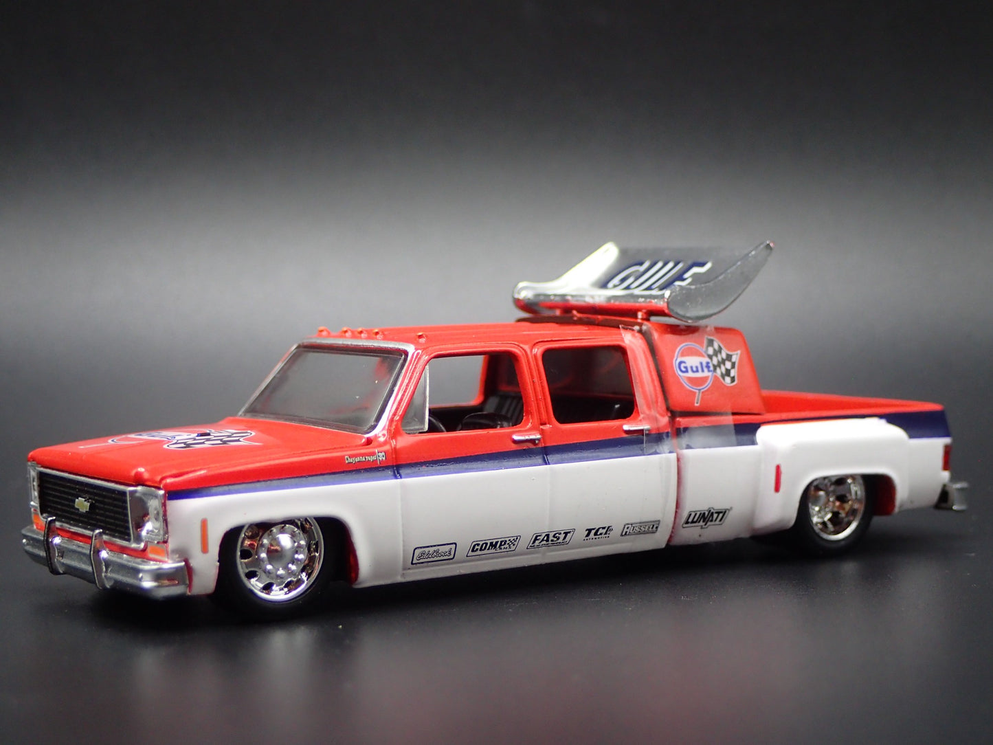1973 73 CHEVY CHEYENNE SUPER 30 DUALLY SQUARE BODY TRUCK 1/64 DIECAST MODEL CAR