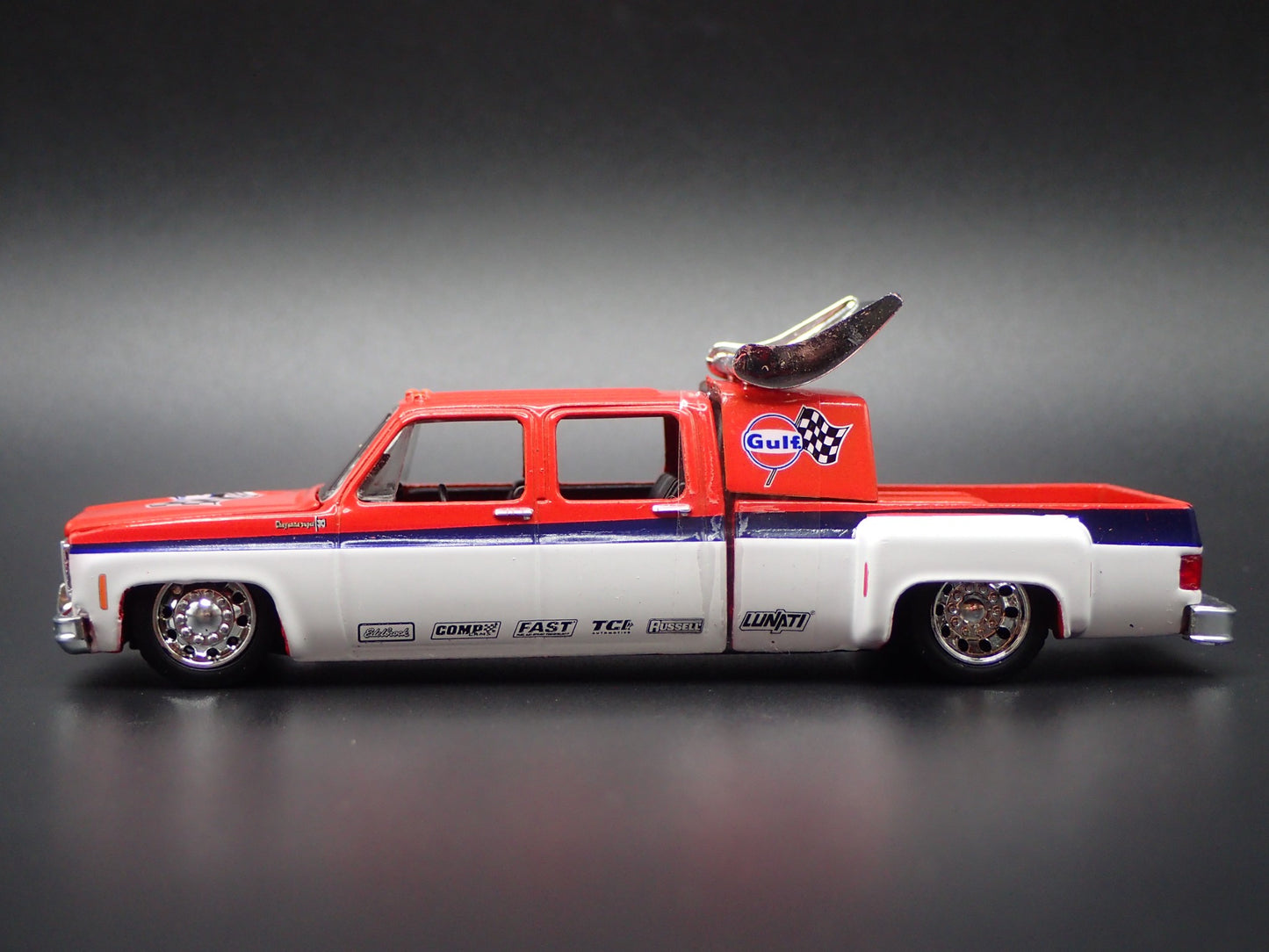 1973 73 CHEVY CHEYENNE SUPER 30 DUALLY SQUARE BODY TRUCK 1/64 DIECAST MODEL CAR