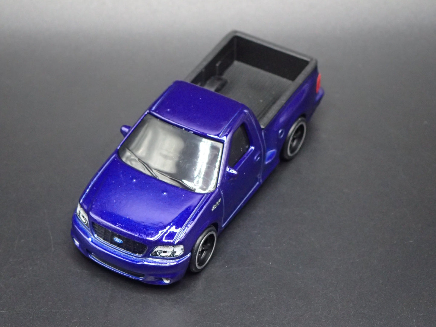 1999-2004 FORD SVT F150 LIGHTNING PICKUP TRUCK BLUE 1:64 SCALE DIECAST MODEL CAR