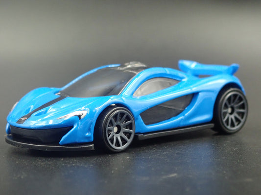 2013-2015 MCLAREN P1 SUPER CAR BLUE 1:64 SCALE DIORAMA DIECAST MODEL CAR