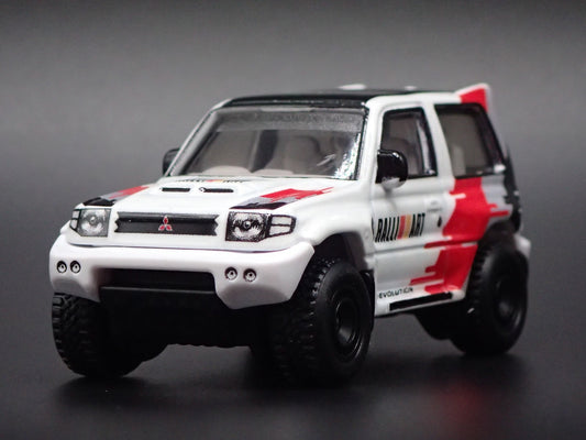 1997-1999 MITSUBISHI PAJERO EVOLUTION SUV 1:64 SCALE DIORAMA DIECAST MODEL CAR
