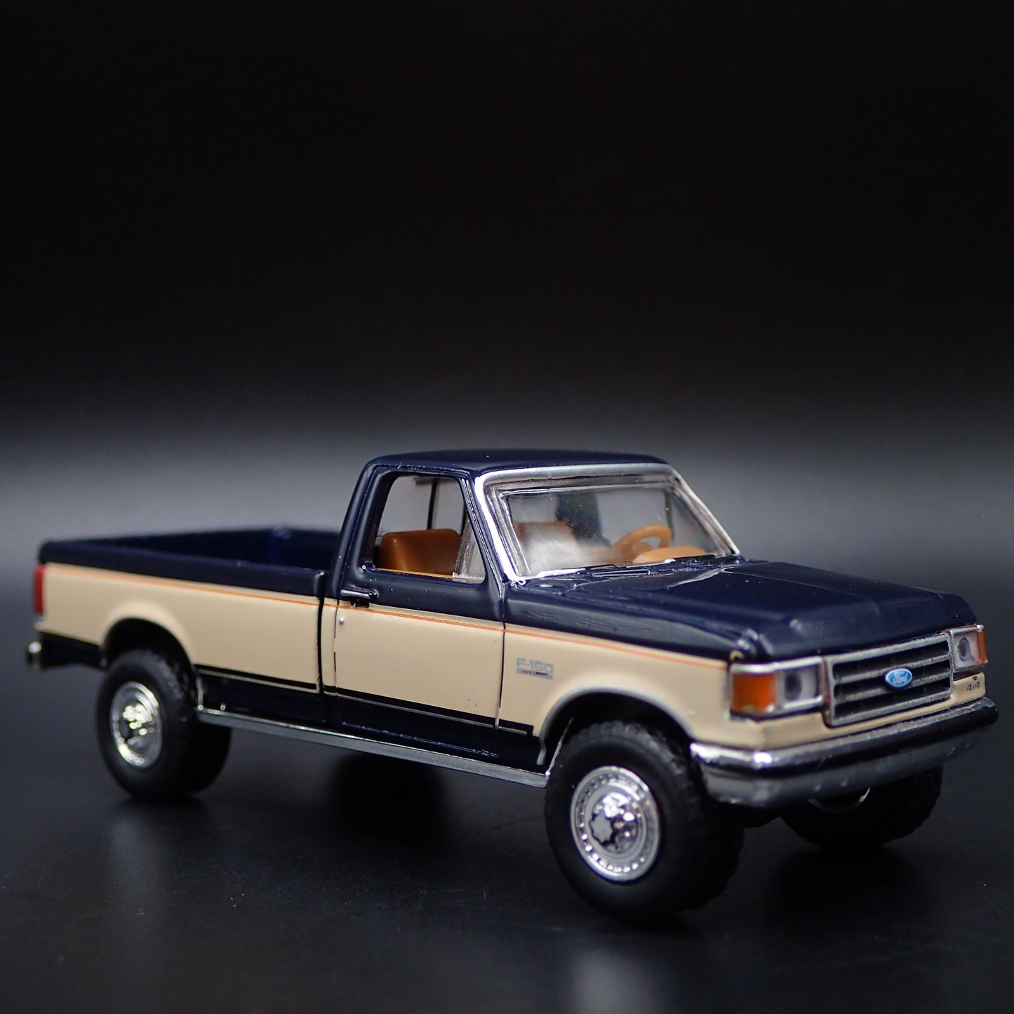 1991 91 FORD F150 XLT LARIAT PICKUP TRUCK 1:64 SCALE DIORAMA DIECAST MODEL CAR