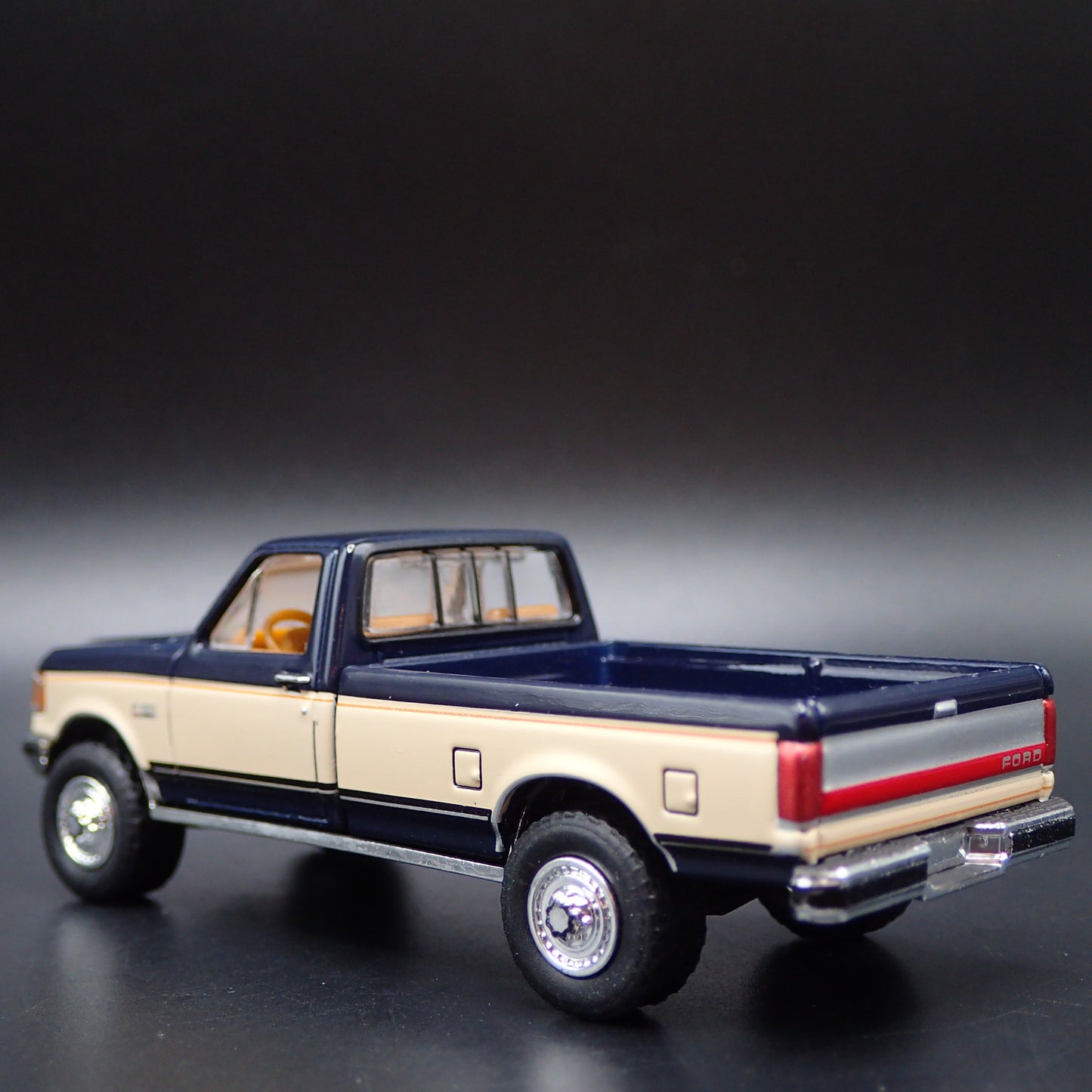1991 91 FORD F150 XLT LARIAT PICKUP TRUCK 1:64 SCALE DIORAMA DIECAST MODEL CAR
