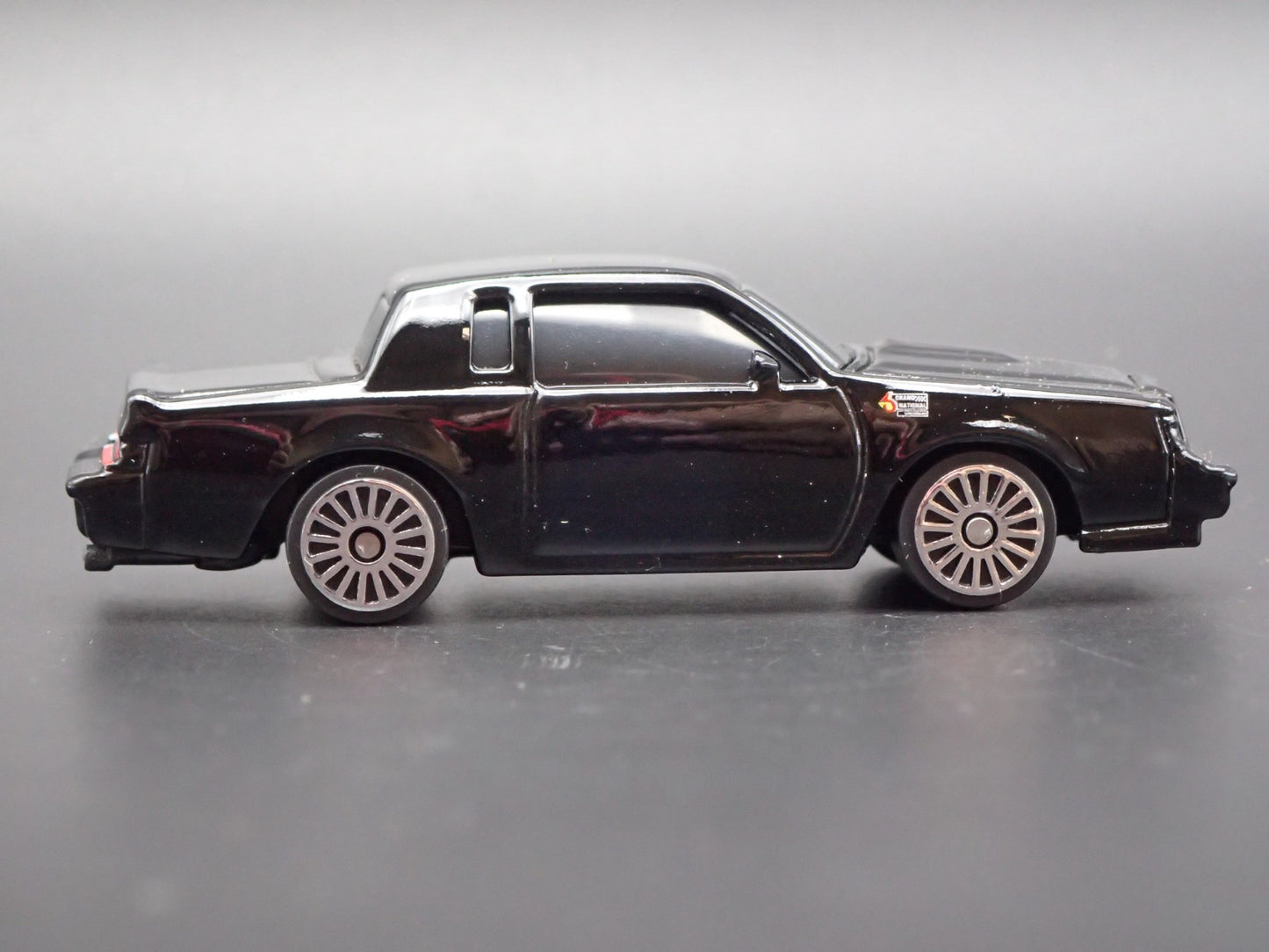 1987 87 BUICK GRAND NATIONAL GNX BLACK 1:64 SCALE DIORAMA DIECAST MODEL CAR