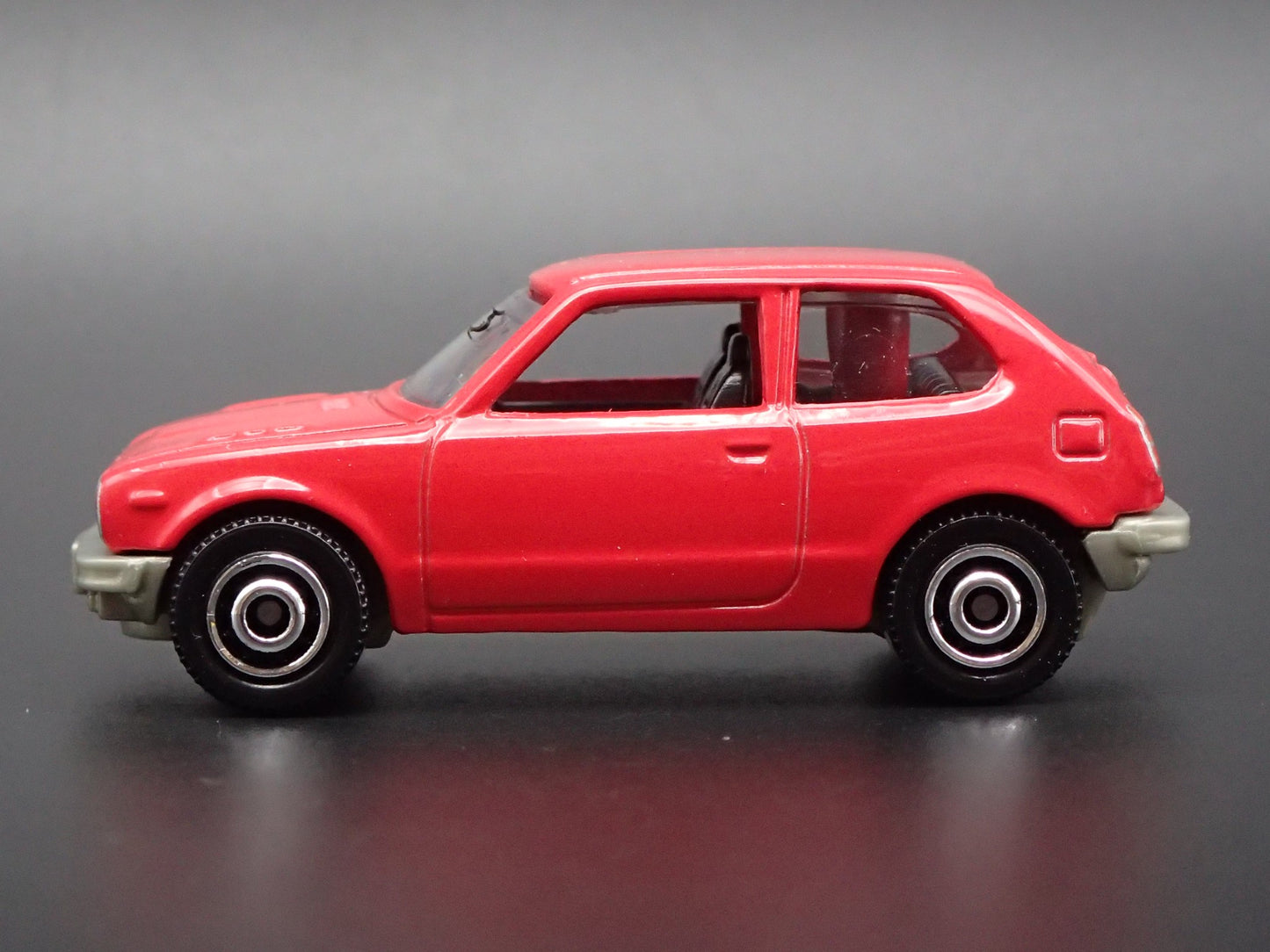 1973-1978 HONDA CIVIC CVCC RED 1:64 SCALE COLLECTIBLE DIORAMA DIECAST MODEL CAR