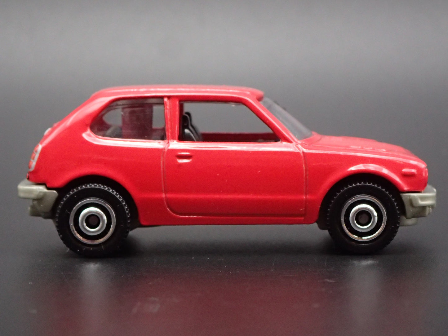 1973-1978 HONDA CIVIC CVCC RED 1:64 SCALE COLLECTIBLE DIORAMA DIECAST MODEL CAR