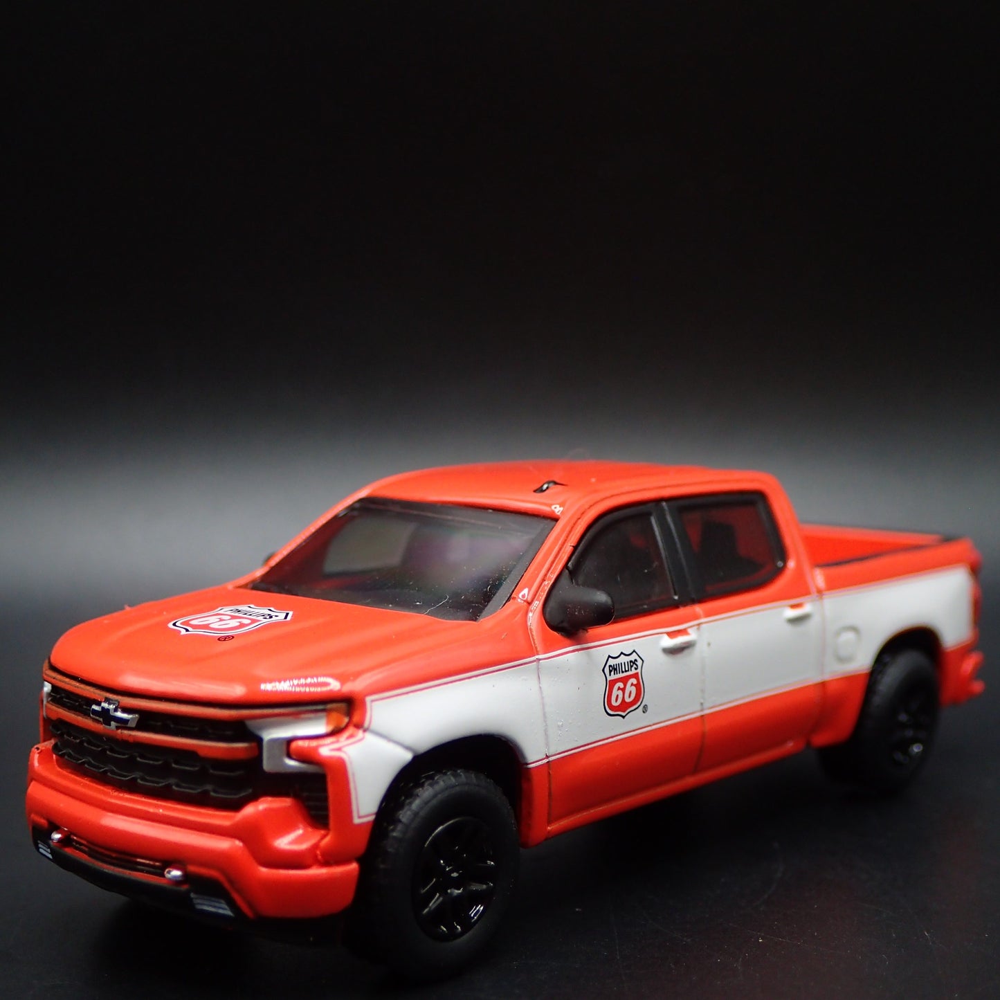 2023 23 CHEVY CHEVROLET SILVERADO PHILLIPS 66 GAS 1/64 SCALE DIECAST MODEL CAR