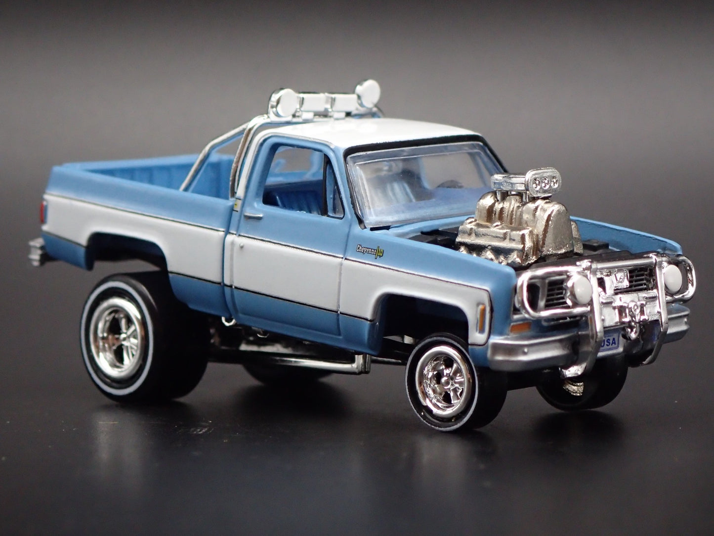 1973 CHEVY CHEVROLET PICKUP TRUCK ZINGER SQUAREBODY 1:64 SCALE DIECAST MODEL CAR
