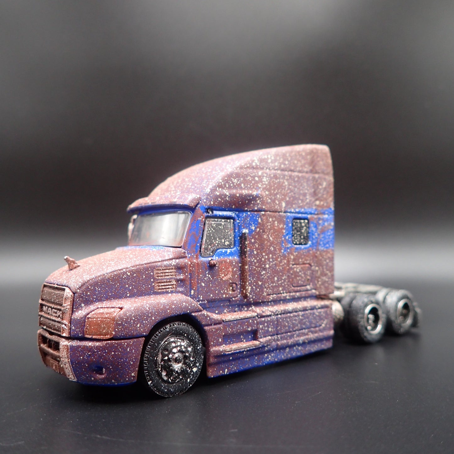 2019 MACK ANTHEM HIGHWAY LONG HAUL TRUCK CAB BARN FIND 1:64 DIECAST MODEL CAR