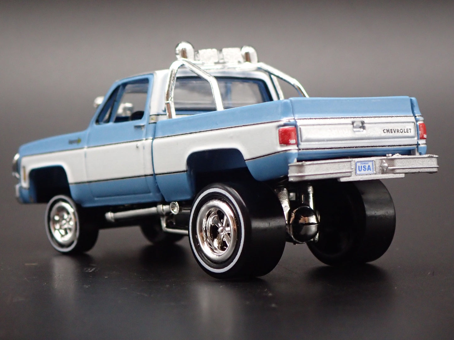 1973 CHEVY CHEVROLET PICKUP TRUCK ZINGER SQUAREBODY 1:64 SCALE DIECAST MODEL CAR