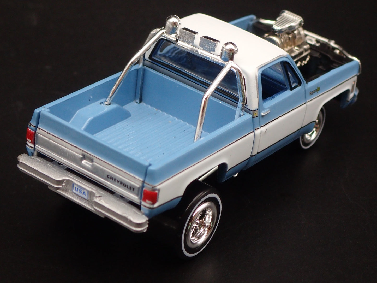 1973 CHEVY CHEVROLET PICKUP TRUCK ZINGER SQUAREBODY 1:64 SCALE DIECAST MODEL CAR