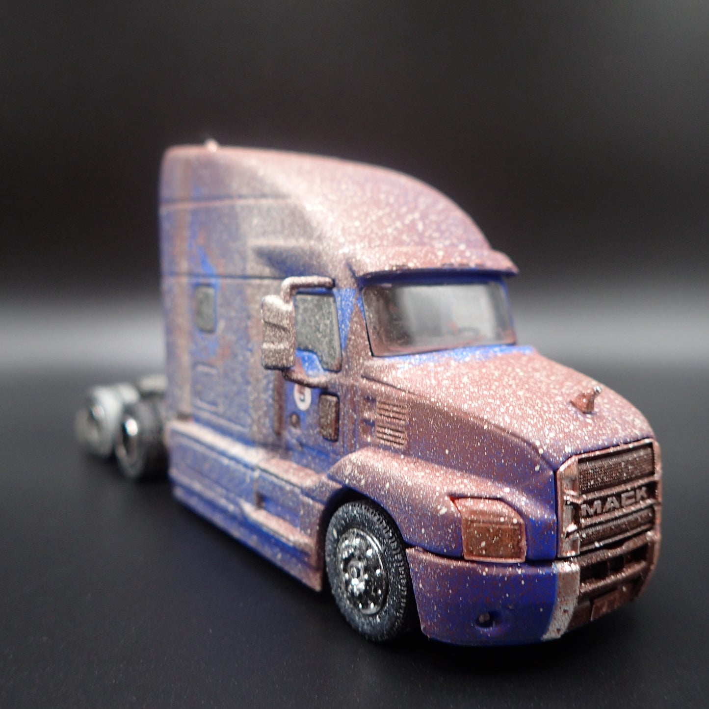 2019 MACK ANTHEM HIGHWAY LONG HAUL TRUCK CAB BARN FIND 1:64 DIECAST MODEL CAR