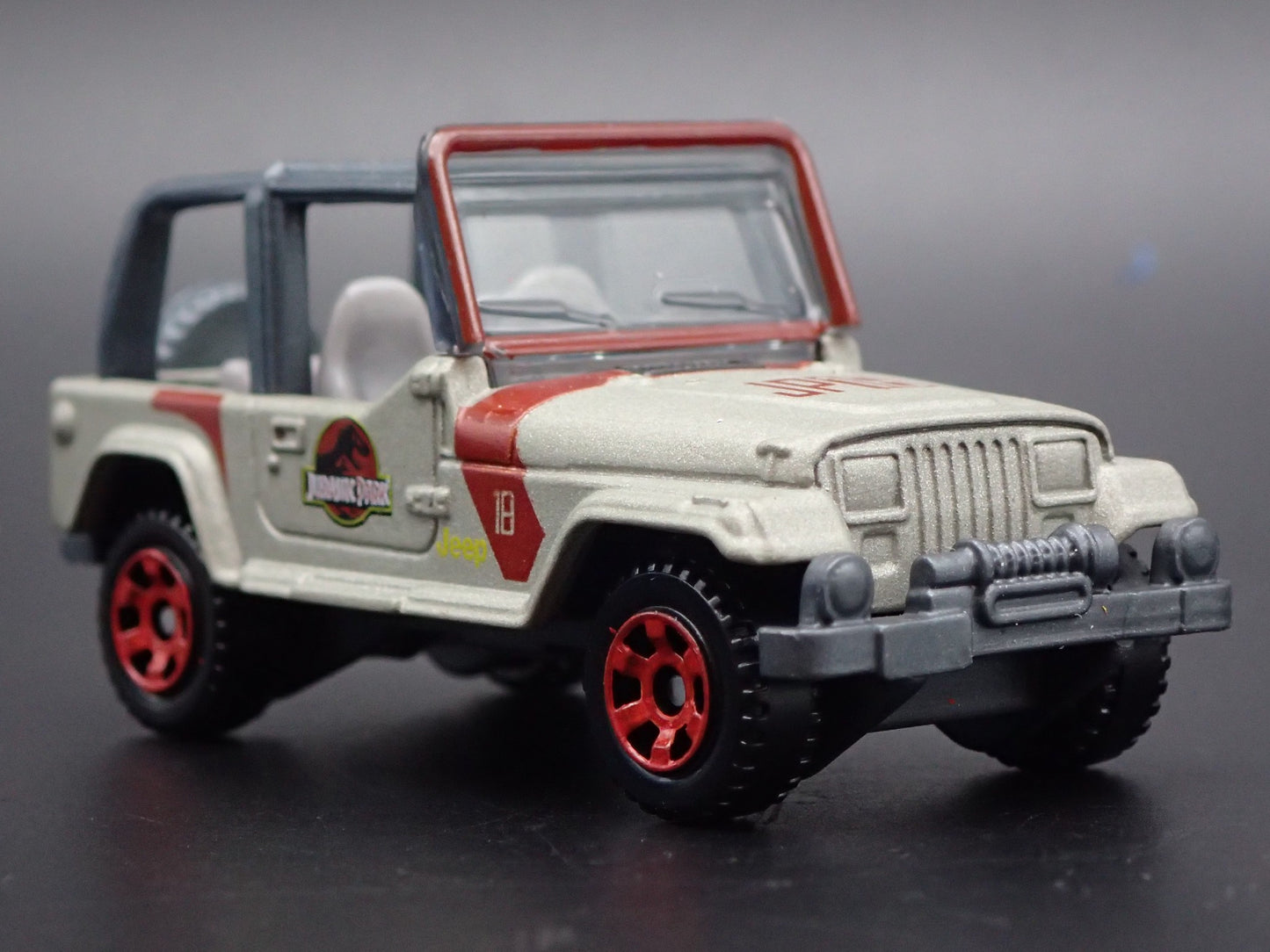 1993 93 JEEP WRANGLER YJ JURASSIC PARK 18 1:64 SCALE DIORAMA DIECAST MODEL CAR