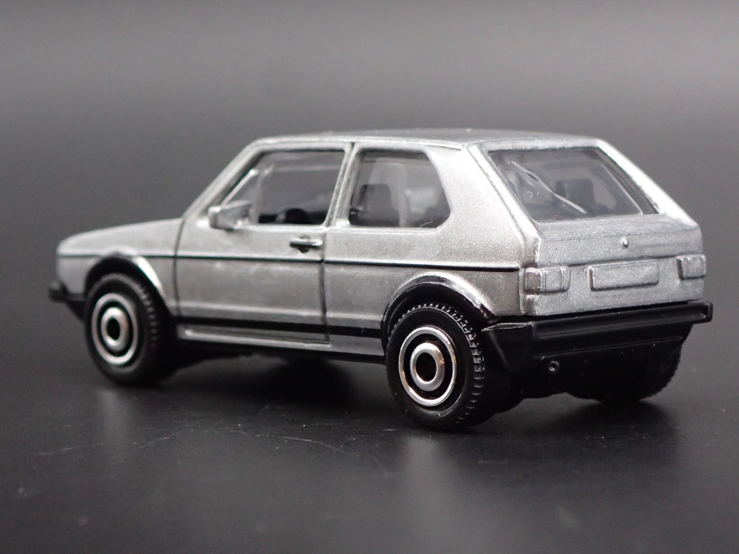 1974-1983 VW VOLKSWAGEN GOLF MK1 SILVER 1:64 SCALE DIORAMA DIECAST MODEL CAR