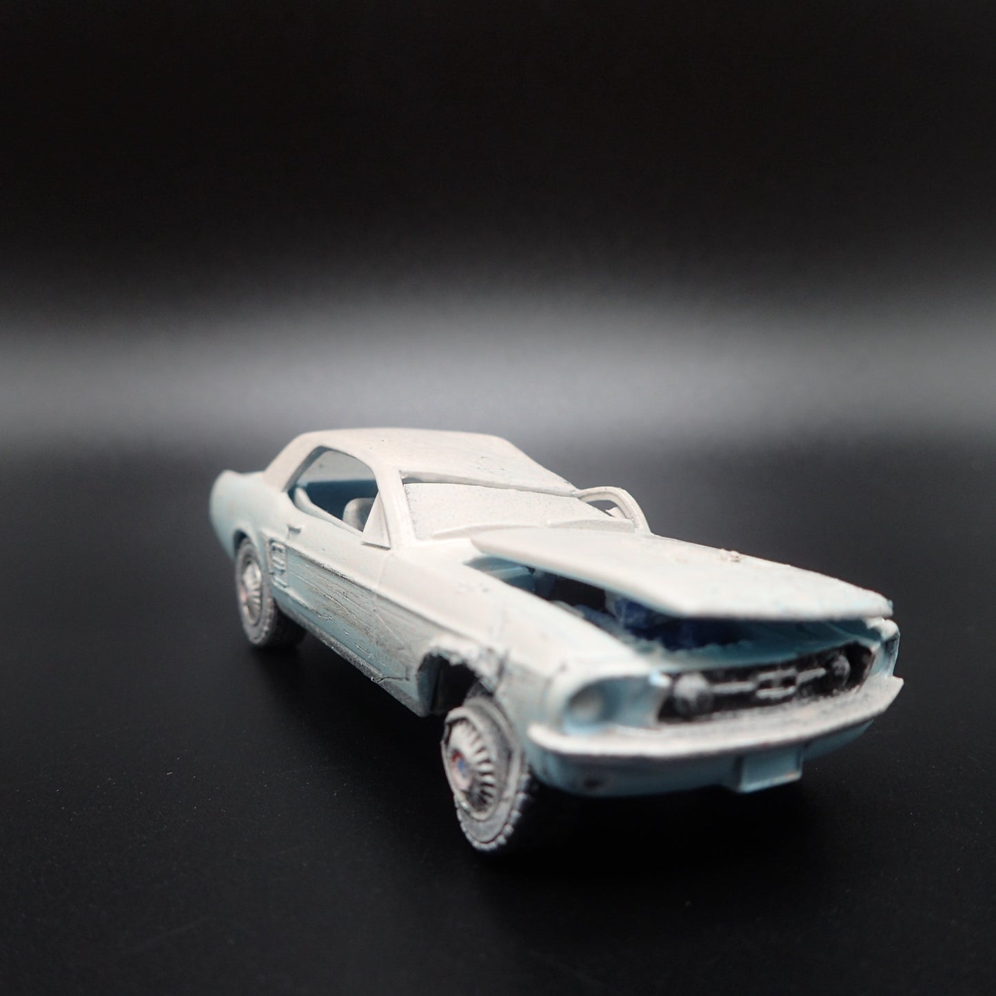 1967 67 FORD MUSTANG COUPE JUNKYARD  1:64 SCALE DIORAMA DIECAST MODEL CAR