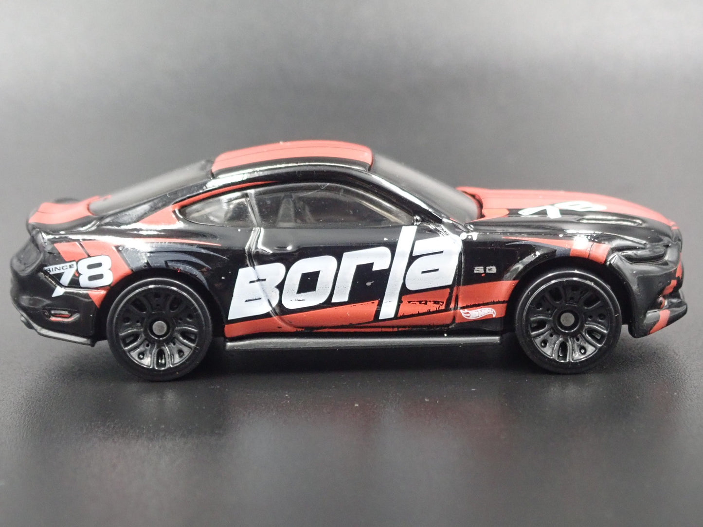 2015-2023 FORD MUSTANG GT BORLA 1:64 SCALE COLLECTIBLE DIORAMA DIECAST MODEL CAR