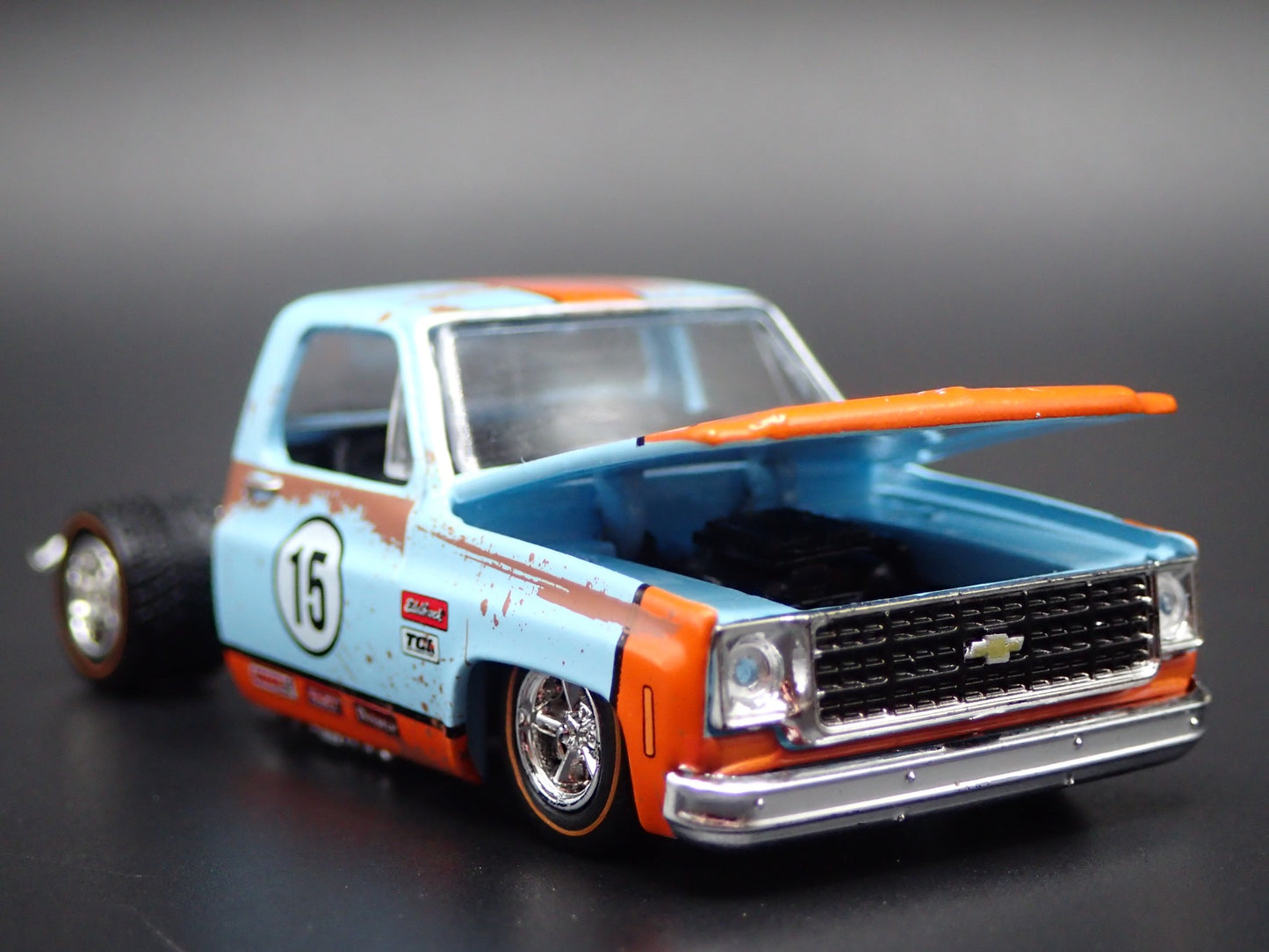 1978 CHEVY CHEVROLET SILVERADO 10 GULF SQUAREBODY TRUCK 1/64 DIECAST MODEL CAR