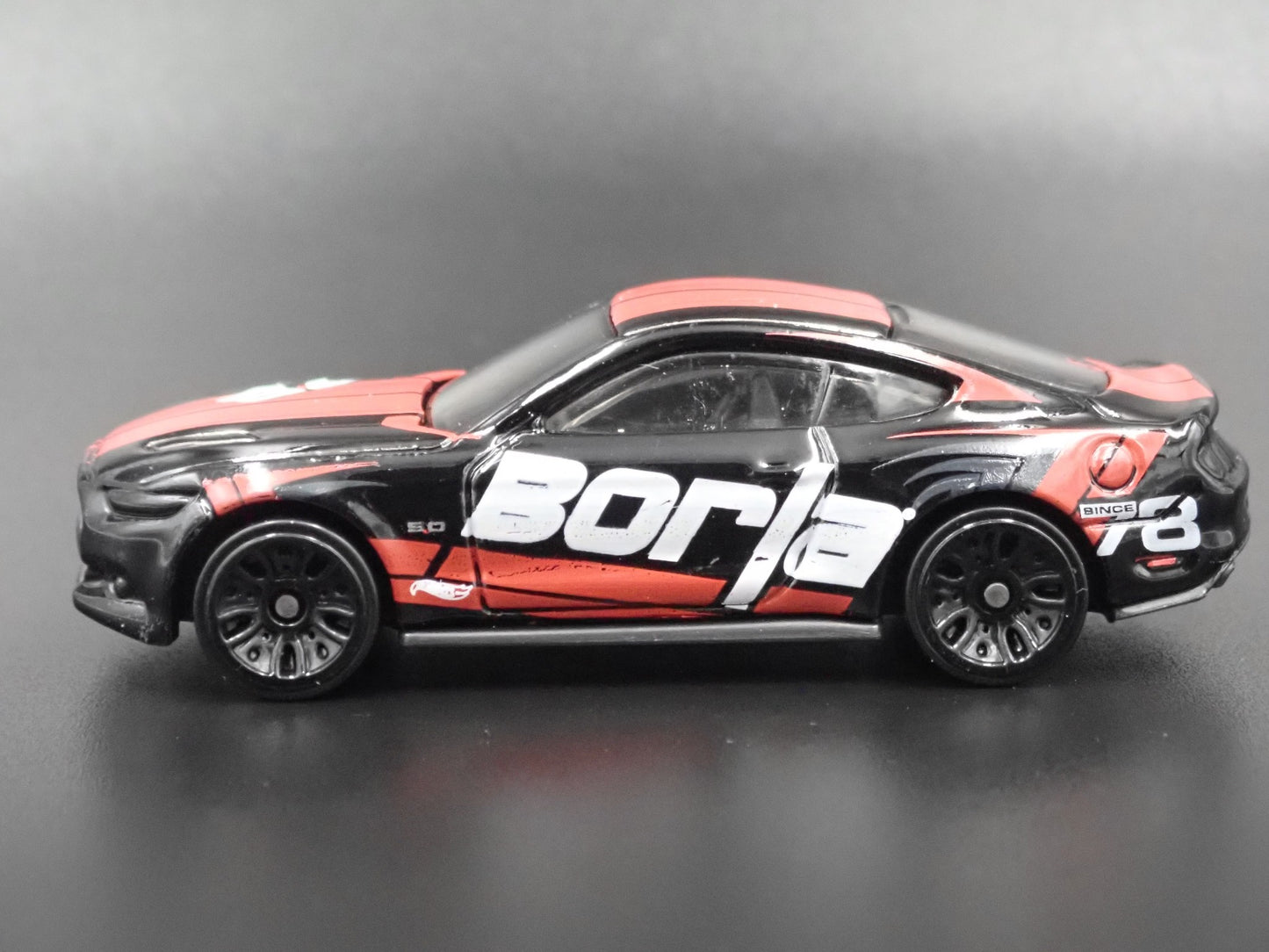 2015-2023 FORD MUSTANG GT BORLA 1:64 SCALE COLLECTIBLE DIORAMA DIECAST MODEL CAR