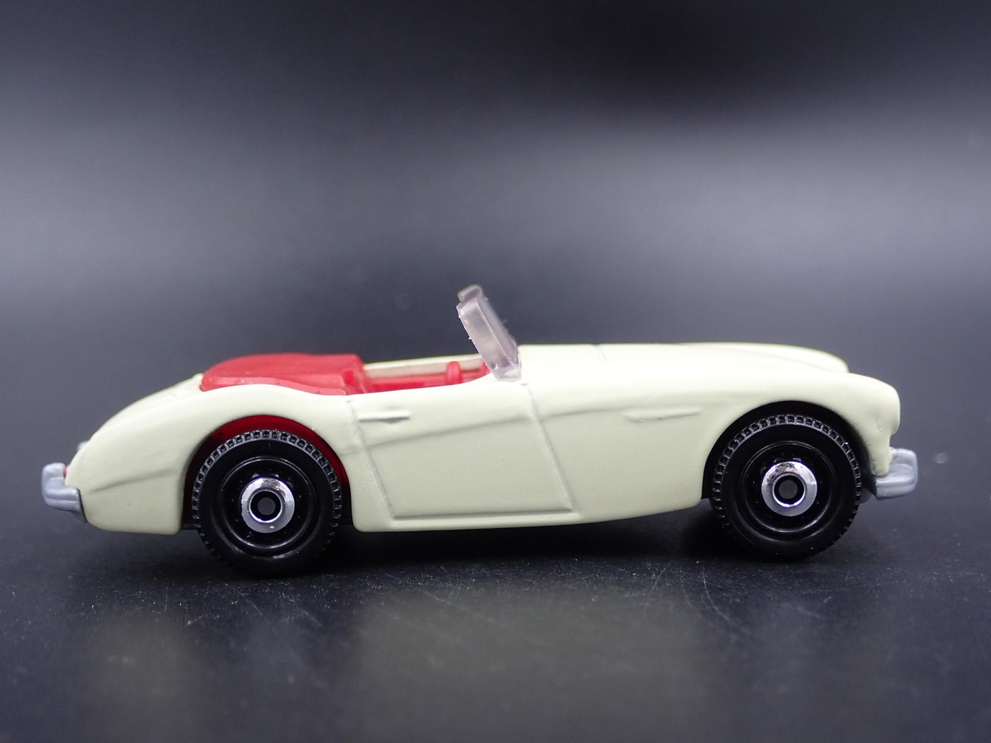 1963-1967 AUSTIN HEALEY ROADSTER CONVERTIBLE RARE 1:64 SCALE DIECAST MODEL CAR