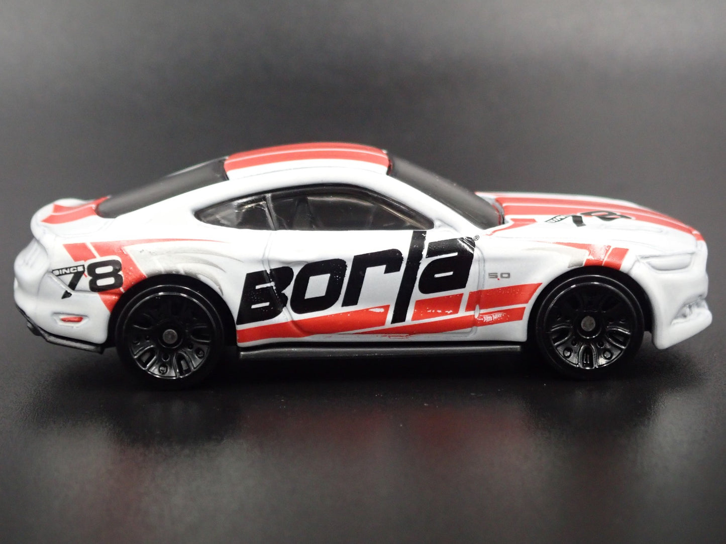 2015-2023 FORD MUSTANG GT BORLA 1:64 SCALE COLLECTIBLE DIORAMA DIECAST MODEL CAR