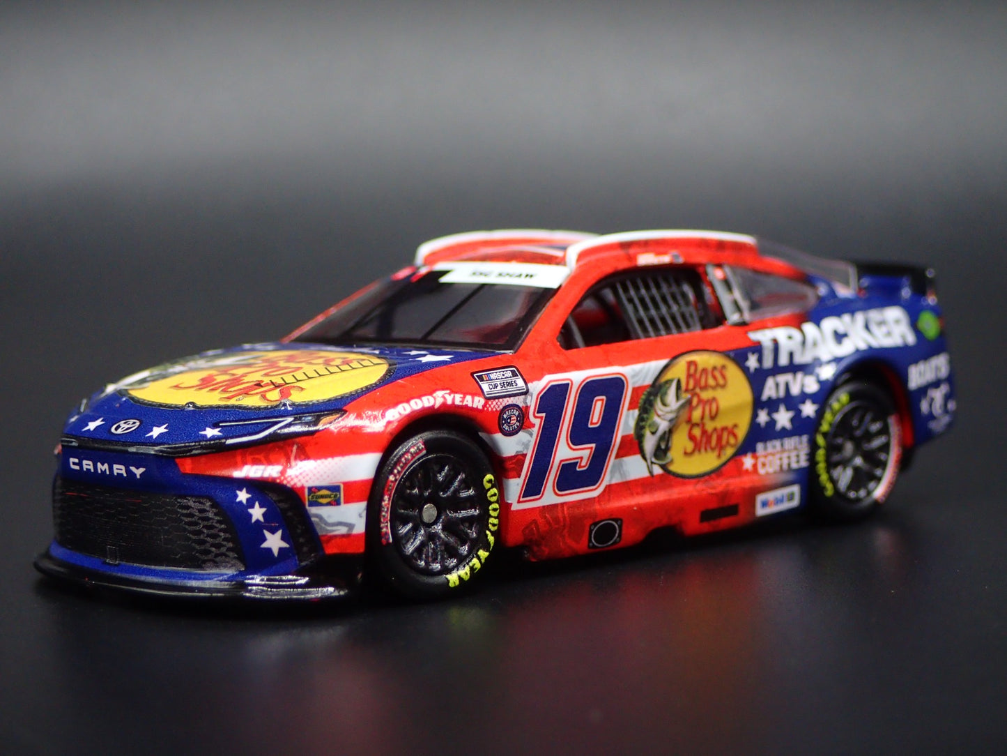 2025 TOYOTA CAMRY 19 CHASE BRISCOE BASS PRO NASCAR 1:64 SCALE DIECAST MODEL CAR