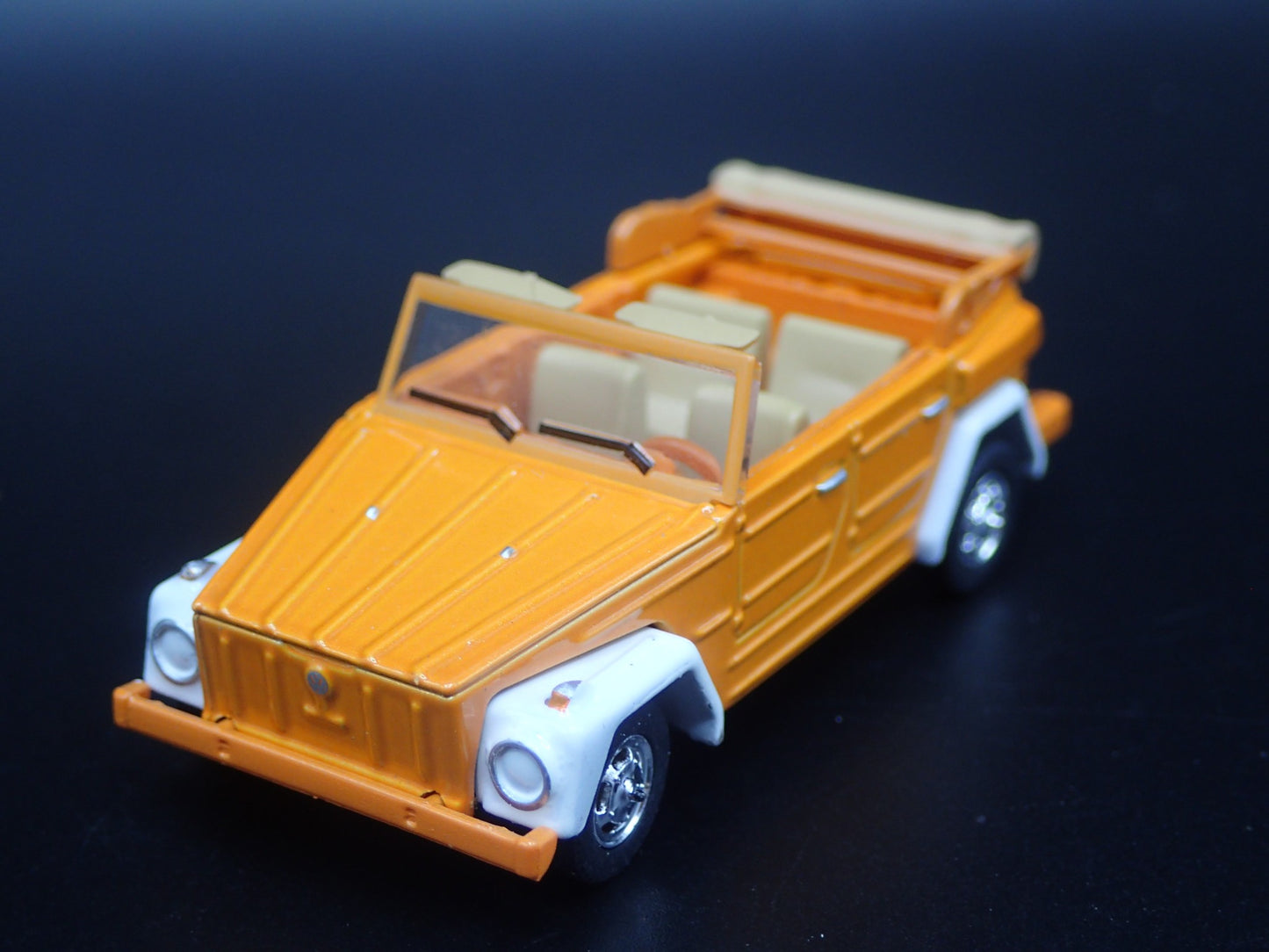 VOLKSWAGEN THING TYPE 181 HITCH ORANGE 1:64 SCALE COLLECTIBLE DIECAST MODEL CAR