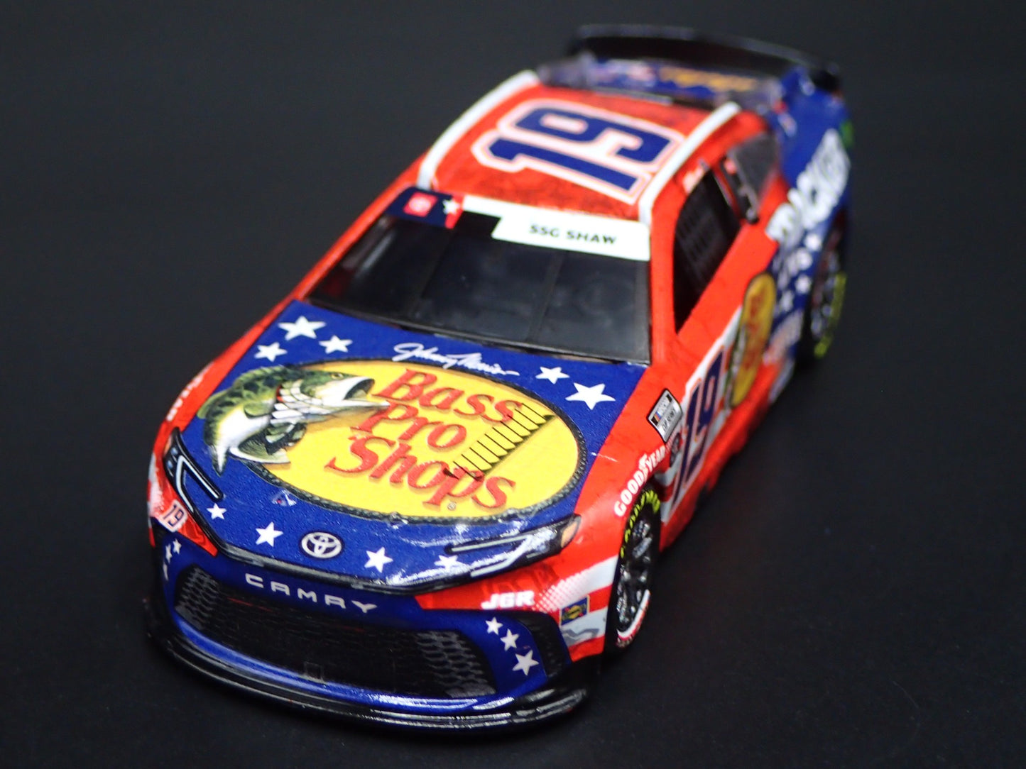 2025 TOYOTA CAMRY 19 CHASE BRISCOE BASS PRO NASCAR 1:64 SCALE DIECAST MODEL CAR