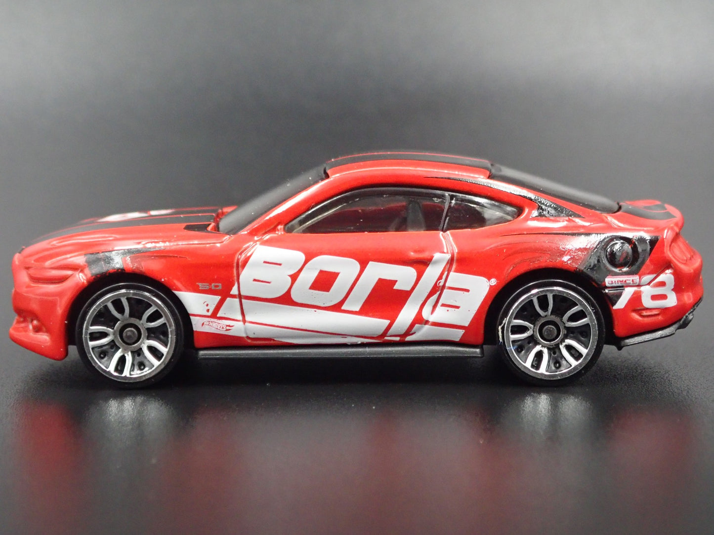 2015-2023 FORD MUSTANG GT BORLA 1:64 SCALE COLLECTIBLE DIORAMA DIECAST MODEL CAR