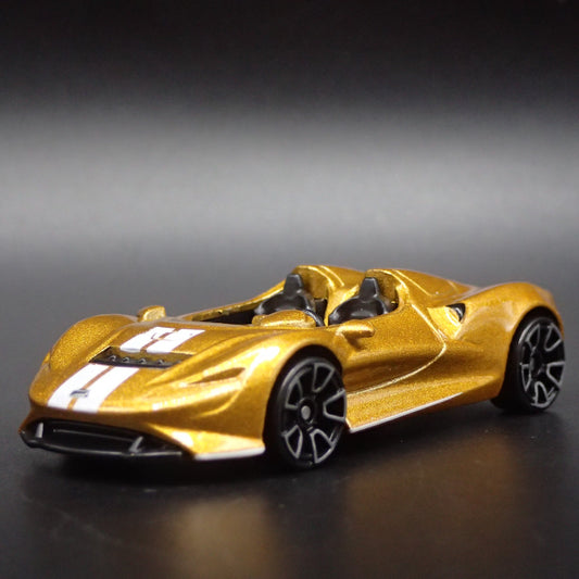 2020 20 MCLAREN ELVA SUPER CAR 1:64 SCALE COLLECTIBLE DIORAMA DIECAST MODEL CAR