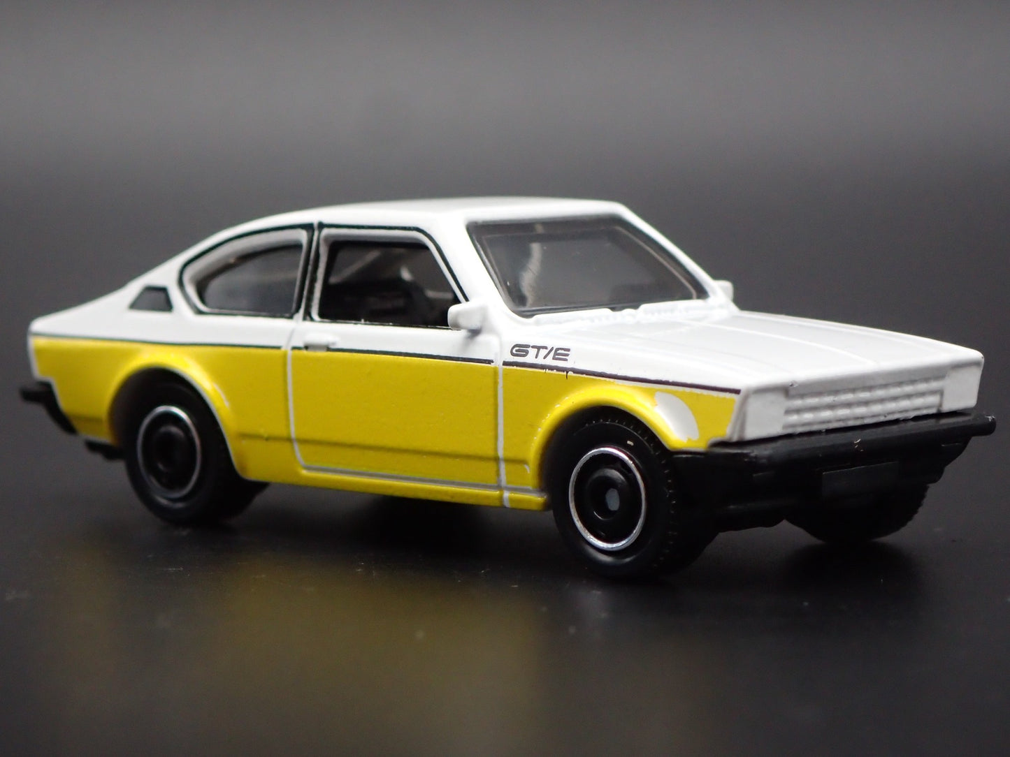 1973-1979 OPEL KADETT COUPE GTE 1:64 SCALE COLLECTIBLE DIORAMA DIECAST MODEL CAR