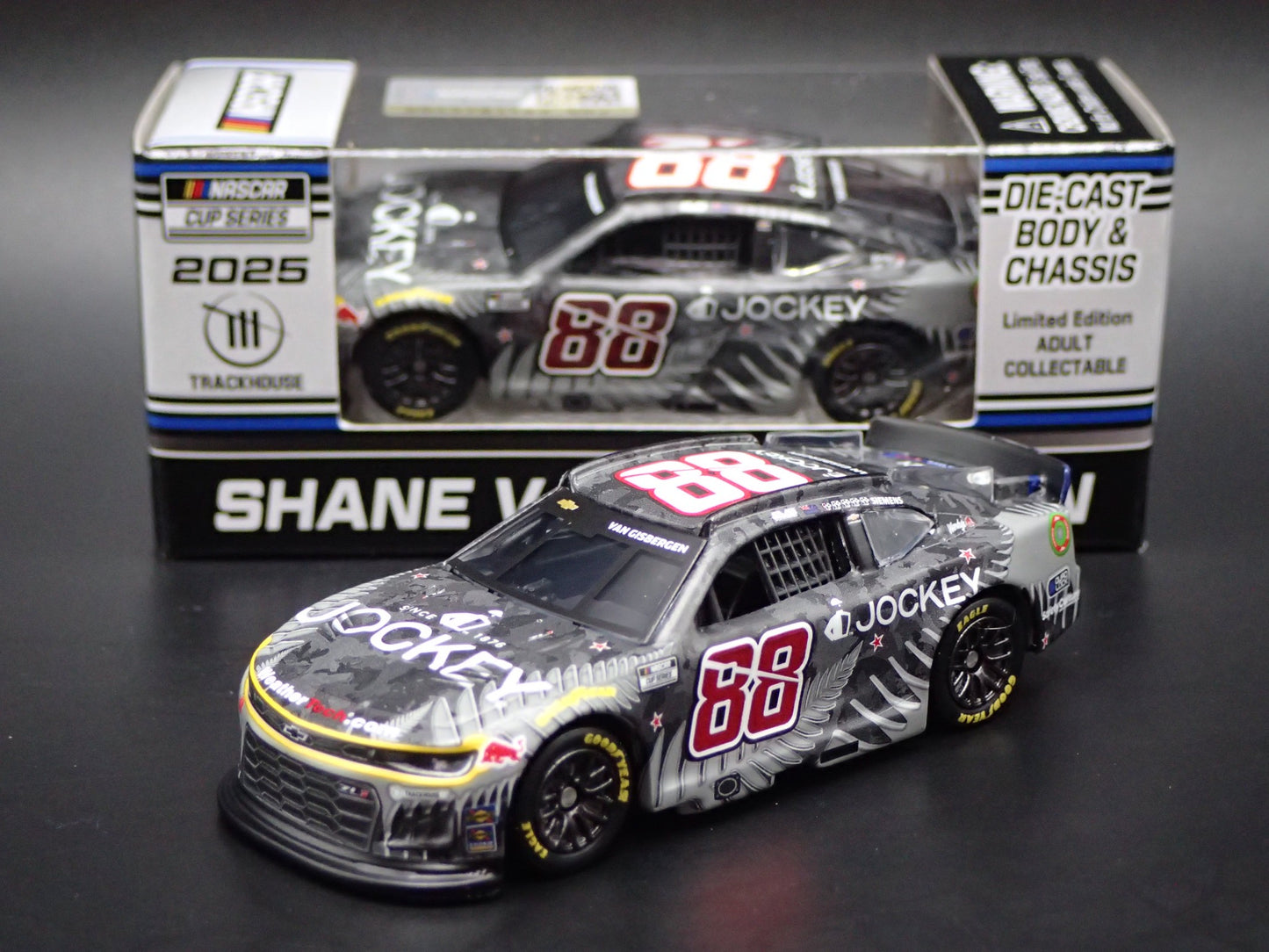 2025 25 CHEVY 88 SHANE VAN GISBERGEN JOCKEY NZ NASCAR 1:64 DIECAST MODEL CAR