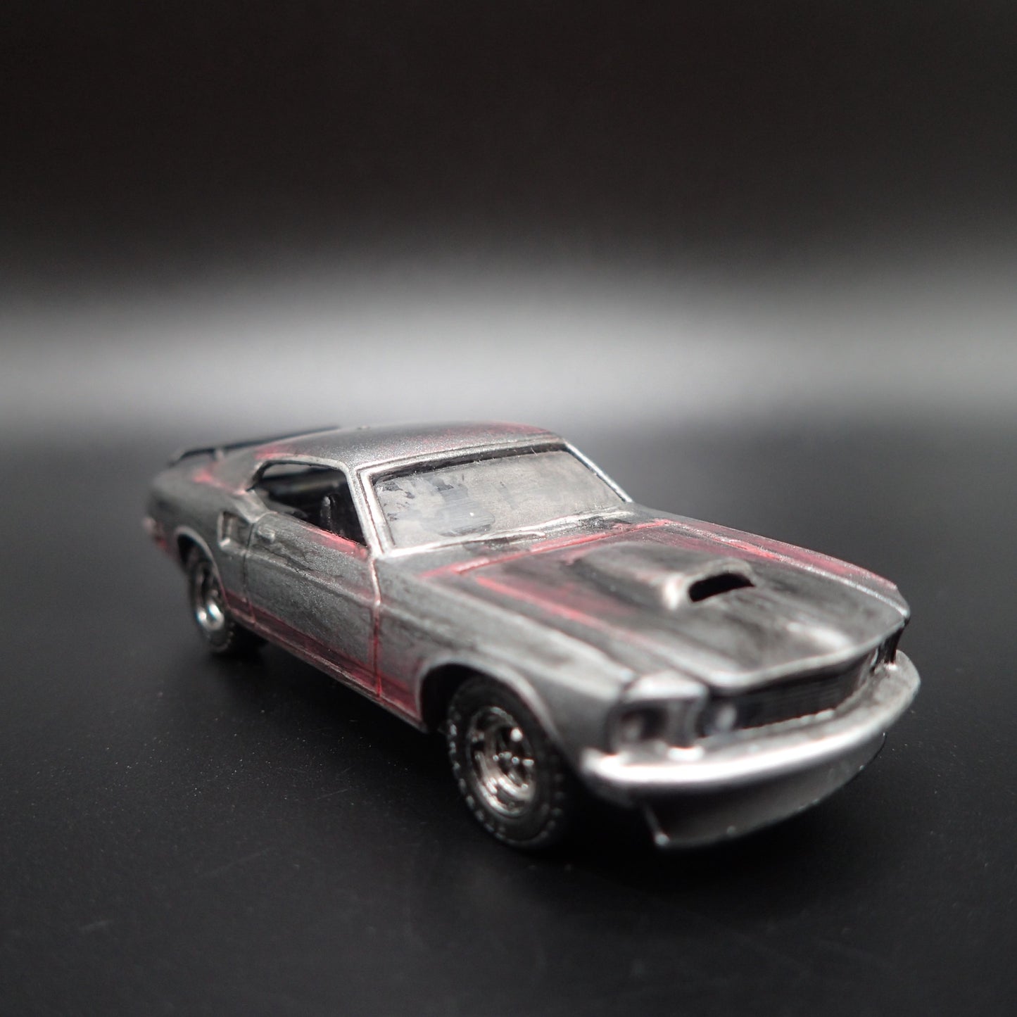 1969 69 FORD MUSTANG BOSS 429 FASTBACK BARN FIND 1/64 SCALE DIECAST MODEL CAR